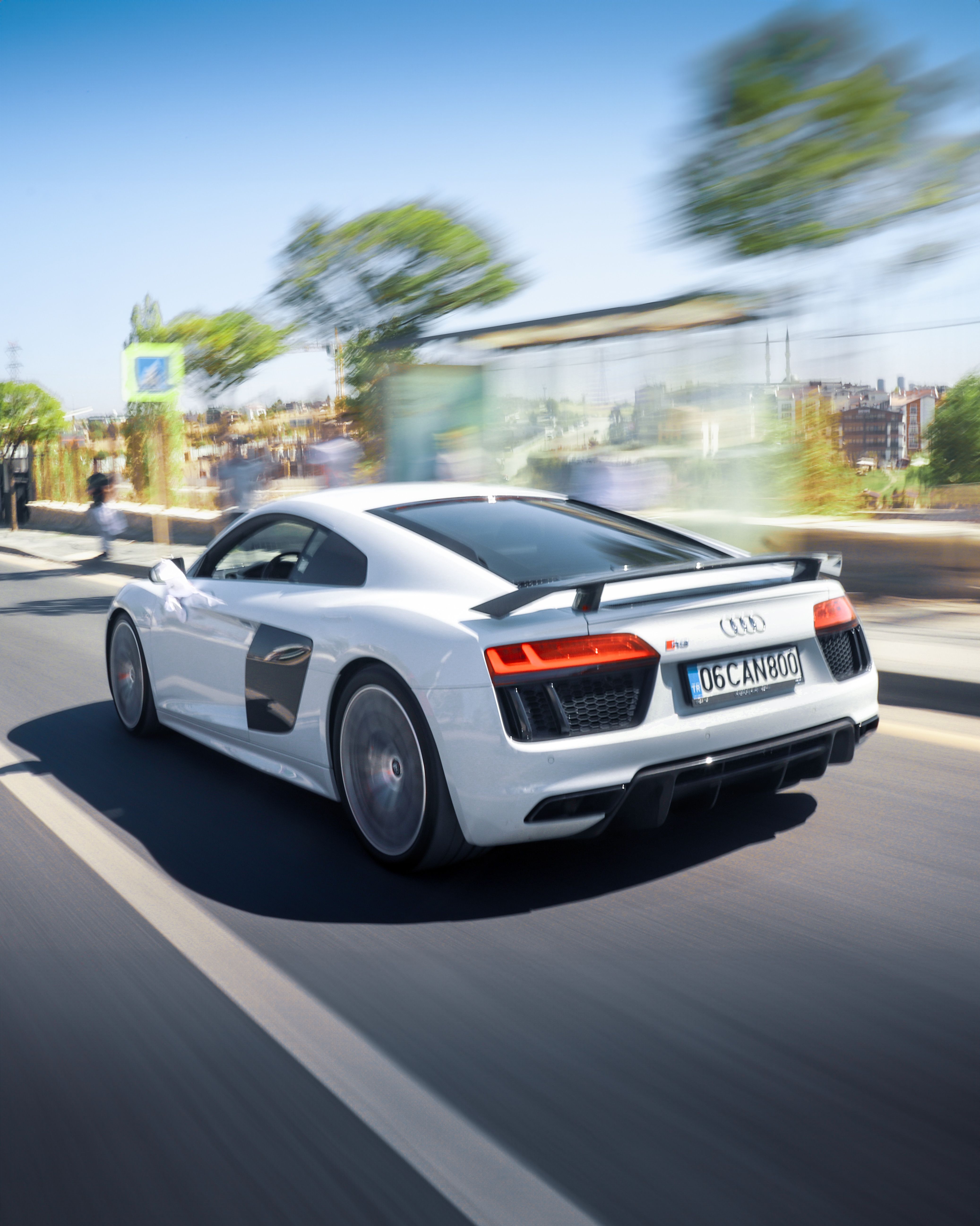 Dynamic Shot of Audi R8 in Ankara Streets · Free Stock Photo