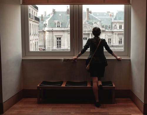 Free stock photo of girl, louvre, museum