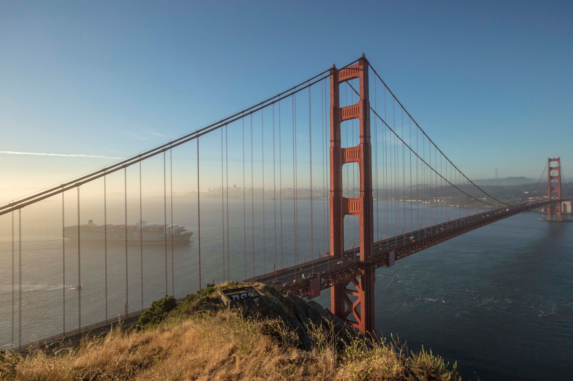 Pri havárii lode v zálive San Francisco identifikovali druhú obeť, policajti našli vraky plavidla