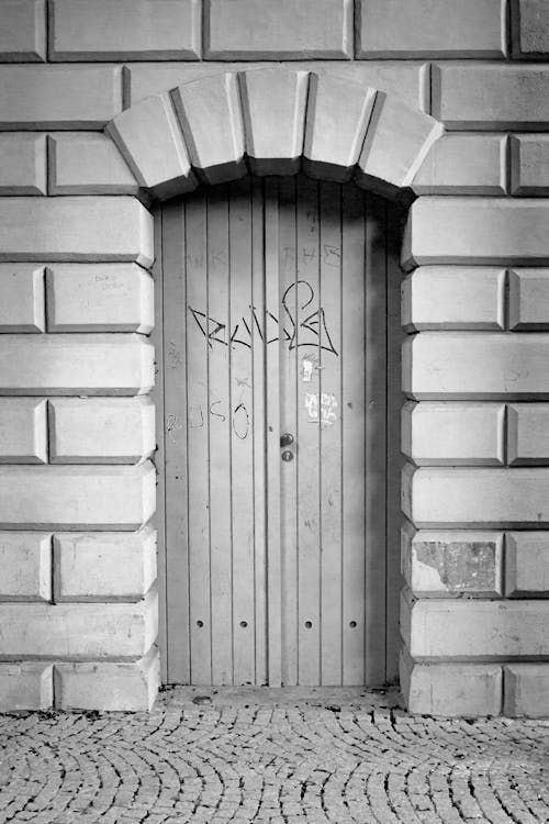 Free stock photo of city, door, graffiti
