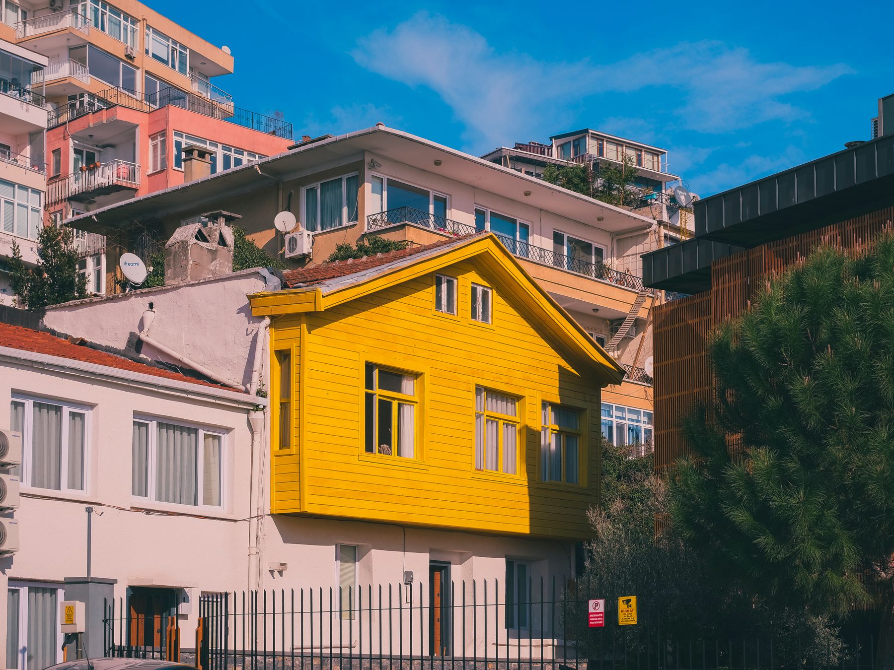 Llandissilio — professional movers carrying furniture on a house move