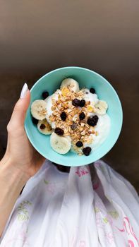 Kellogg Low Fat Granola With Raisins 10.6oz