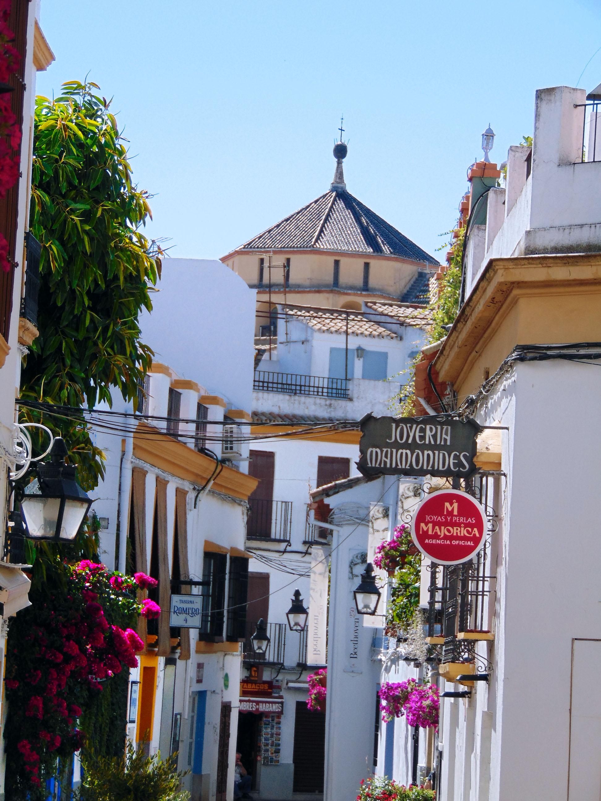 Quaint Street in Córdoba, Andalucía with Maimonides Jewelry · Free ...