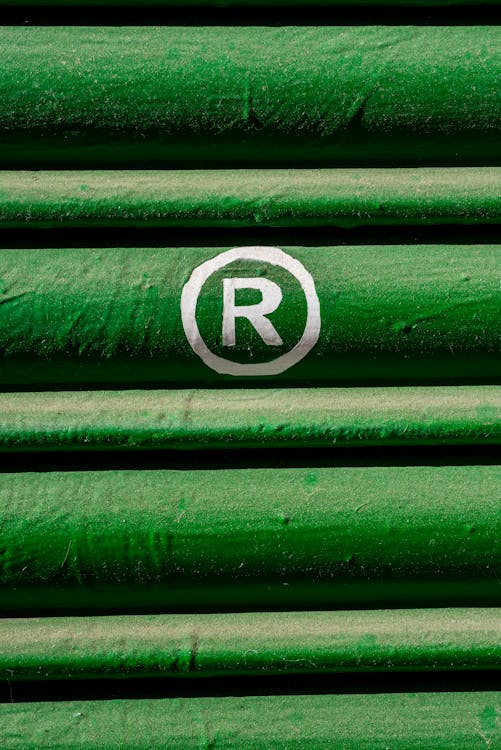 ™ vs ®: What's the Difference and When Can You Use Them?