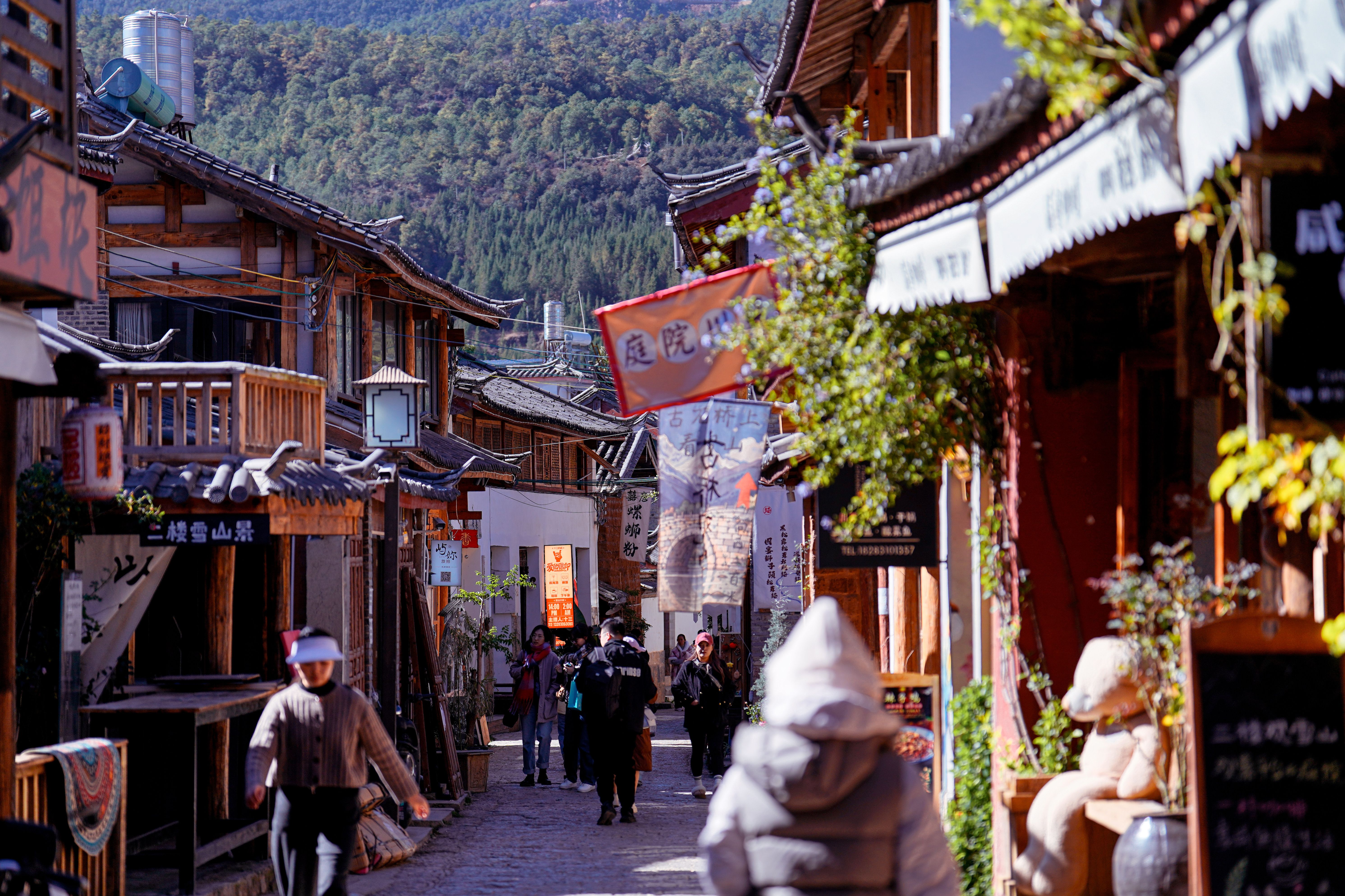 Bingzhongluo Yunnan — Bingzhongluo — Where the Road Ends and the Wild Begins