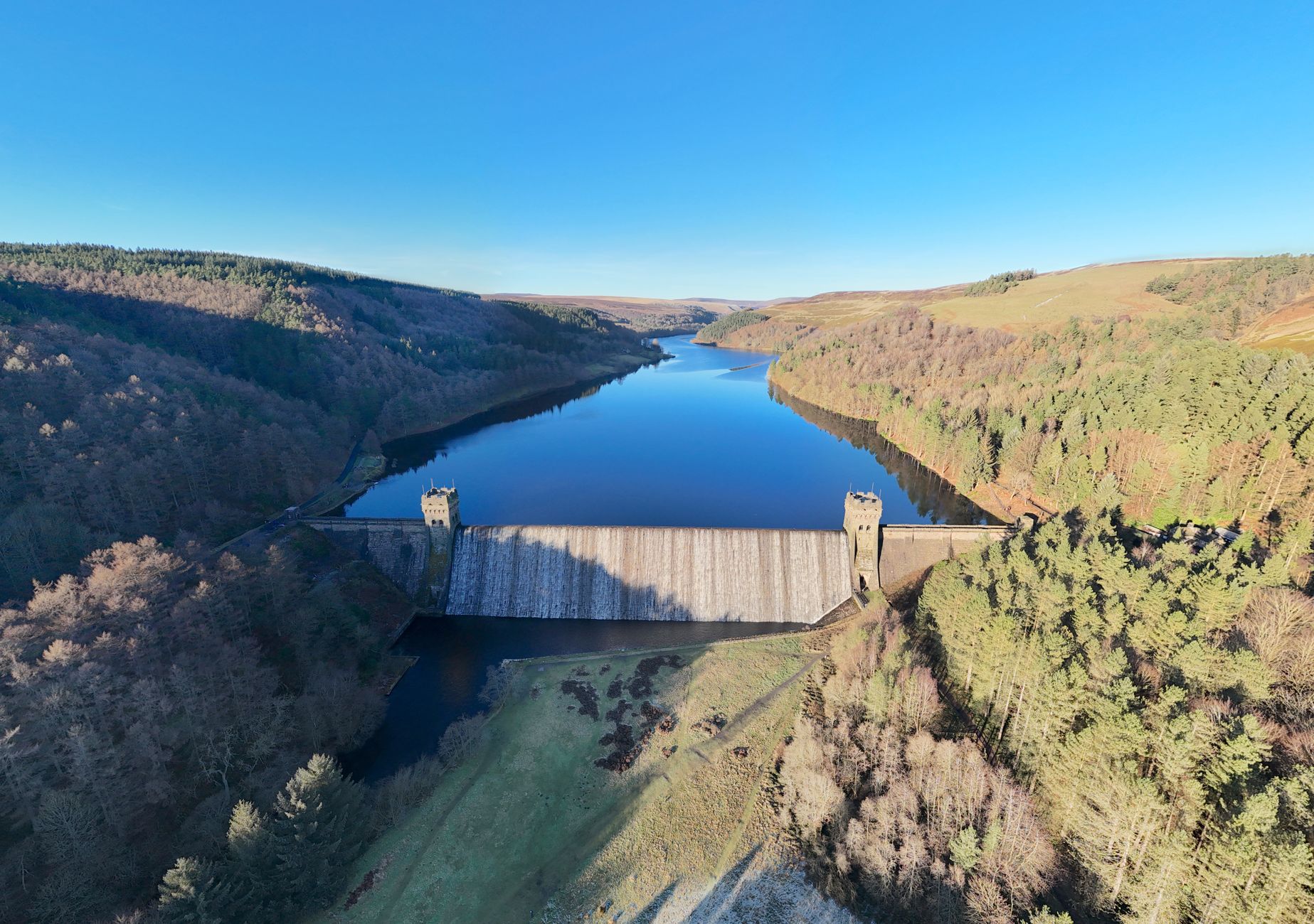 Popular sights in Peak District National Park Landmarks in Peak District National Park