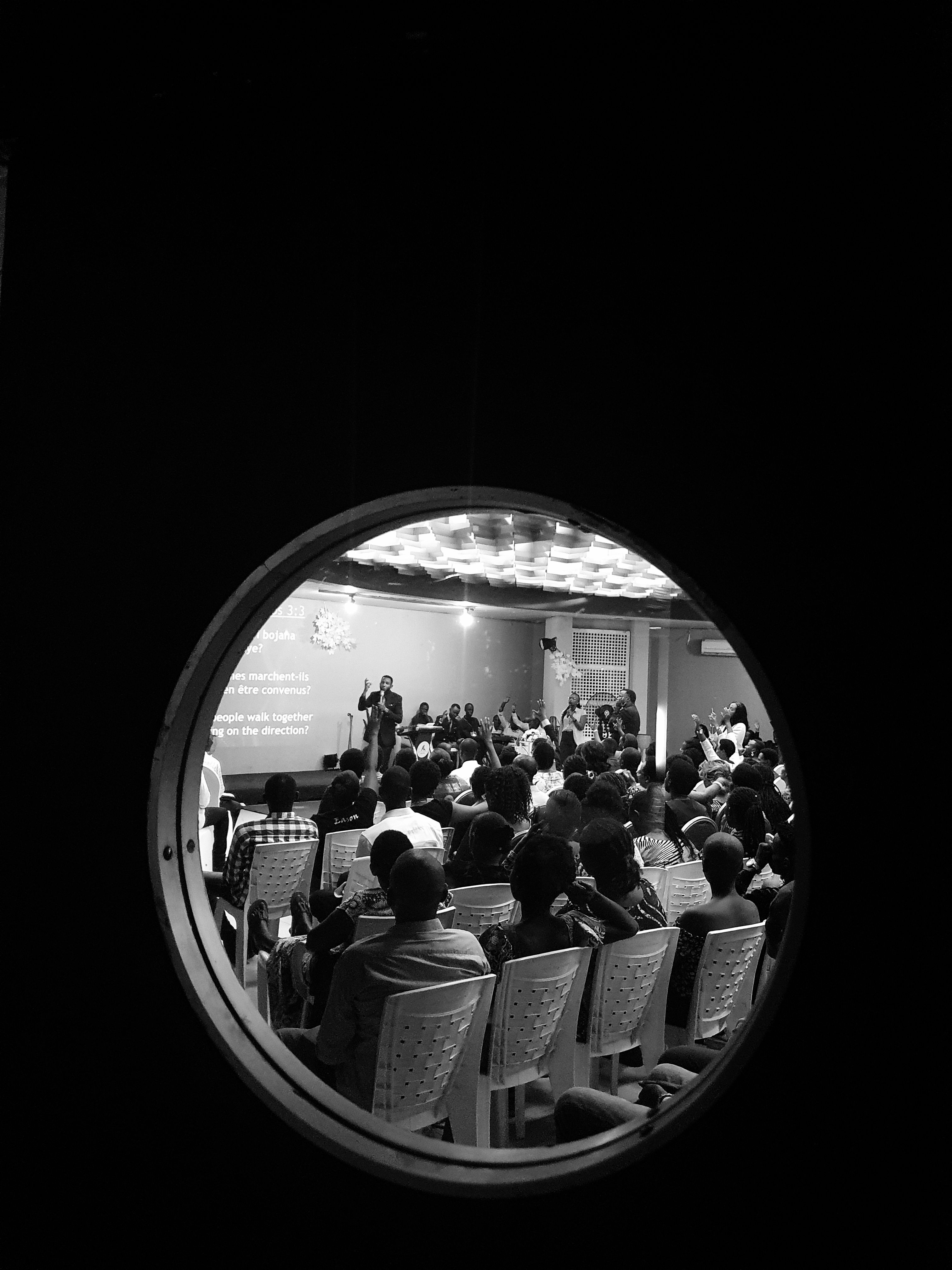 ICLR 2025: Publikationsakzeptanz und Konferenzteilnahme in Singapur