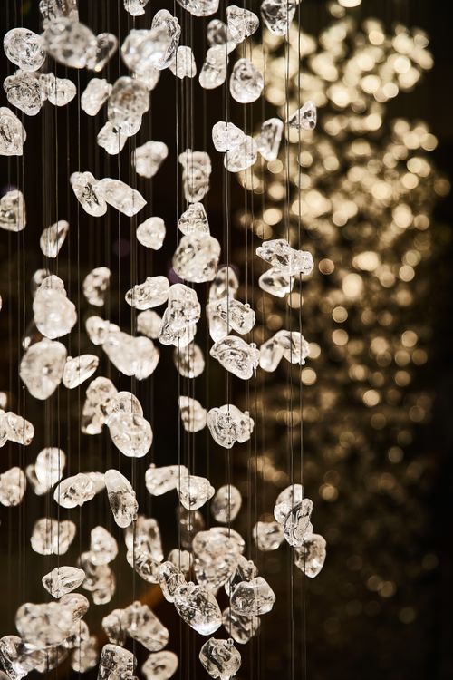 Free Glistening crystal chandelier with sparkling gems, creating an elegant ambiance. Stock Photo