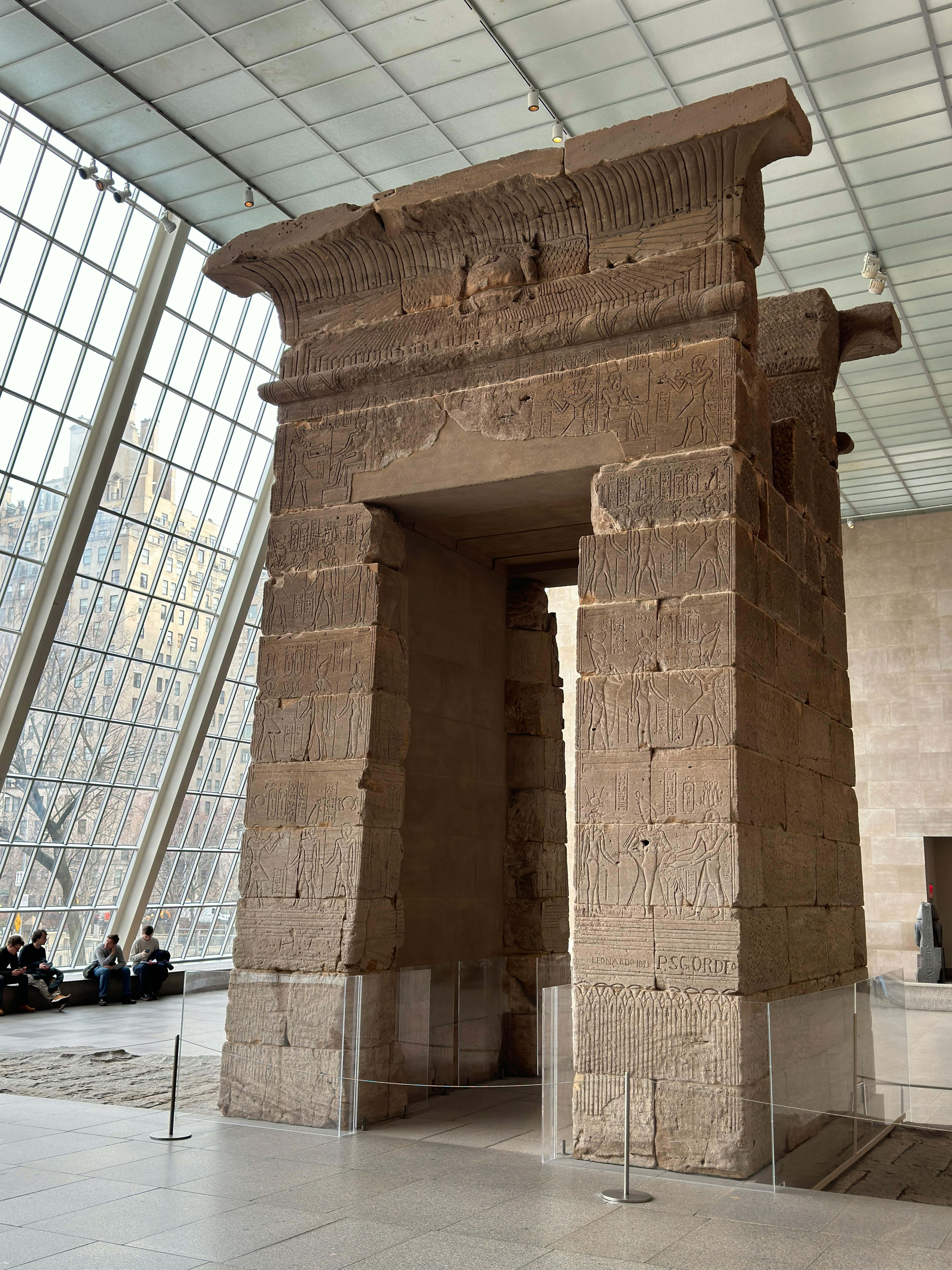Metropolitan Museum Blockbuster Shows: Exhibition Reviews and Analysis
