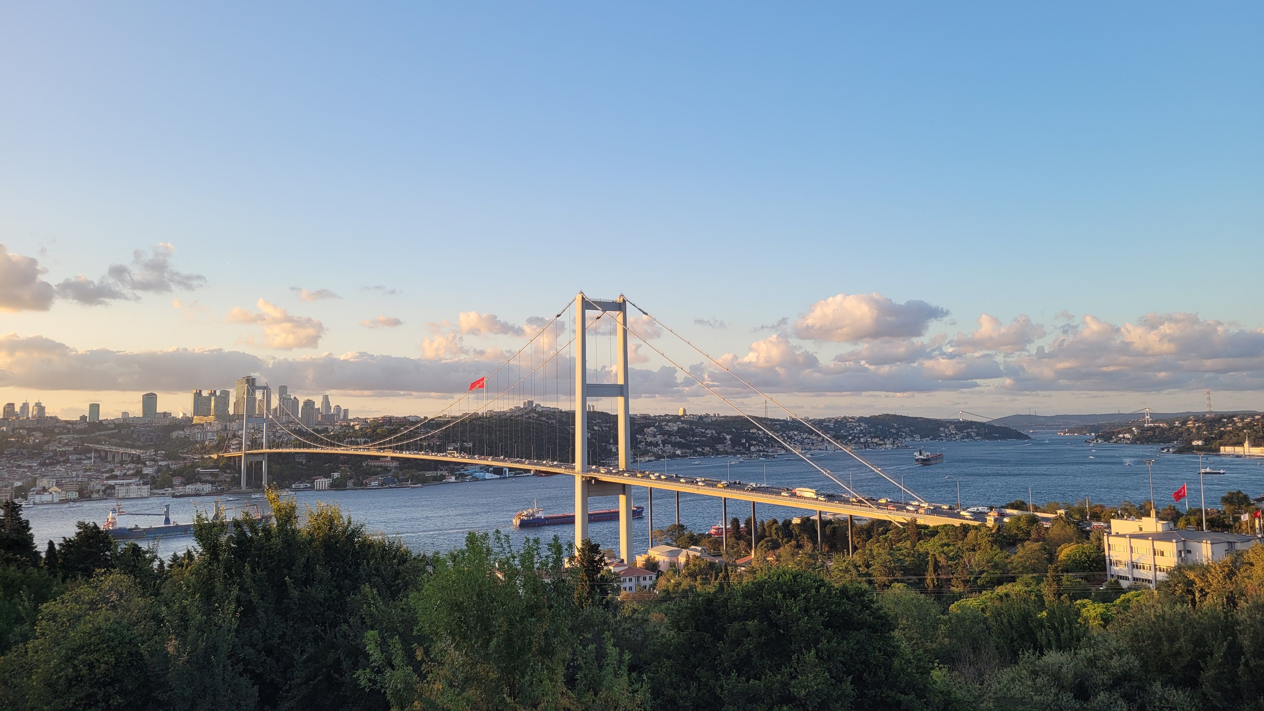 İstanbul'da düzenlenen 15 Temmuz Bisiklet Turu'na katılan bisikletçiler.