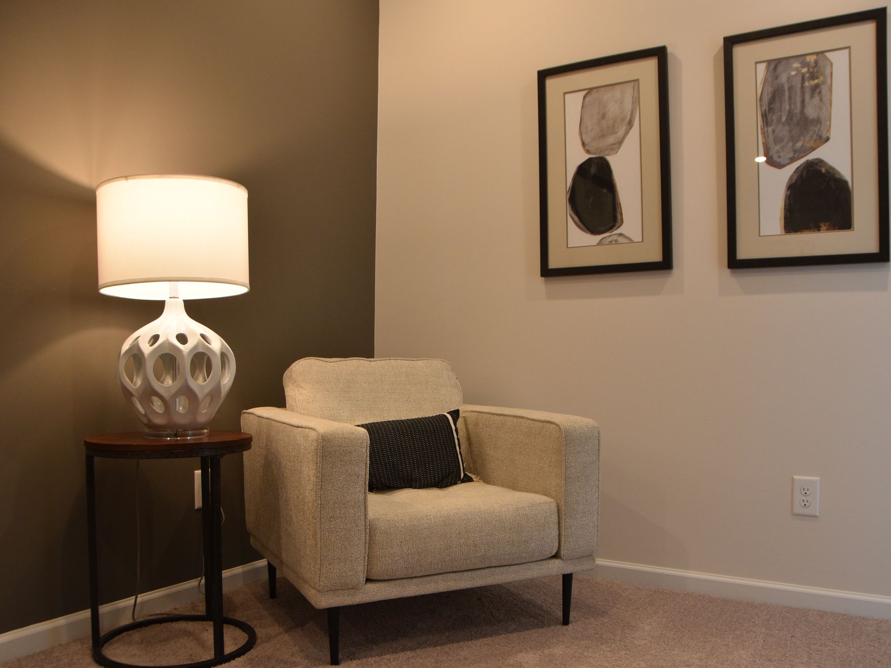 House Painting in De Beauvoir Town — walls rolled to an even, flat finish