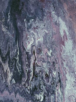 迷人的抽象艺术以鲜艳的色彩和流体动力学，展示出旋转的大理石图案