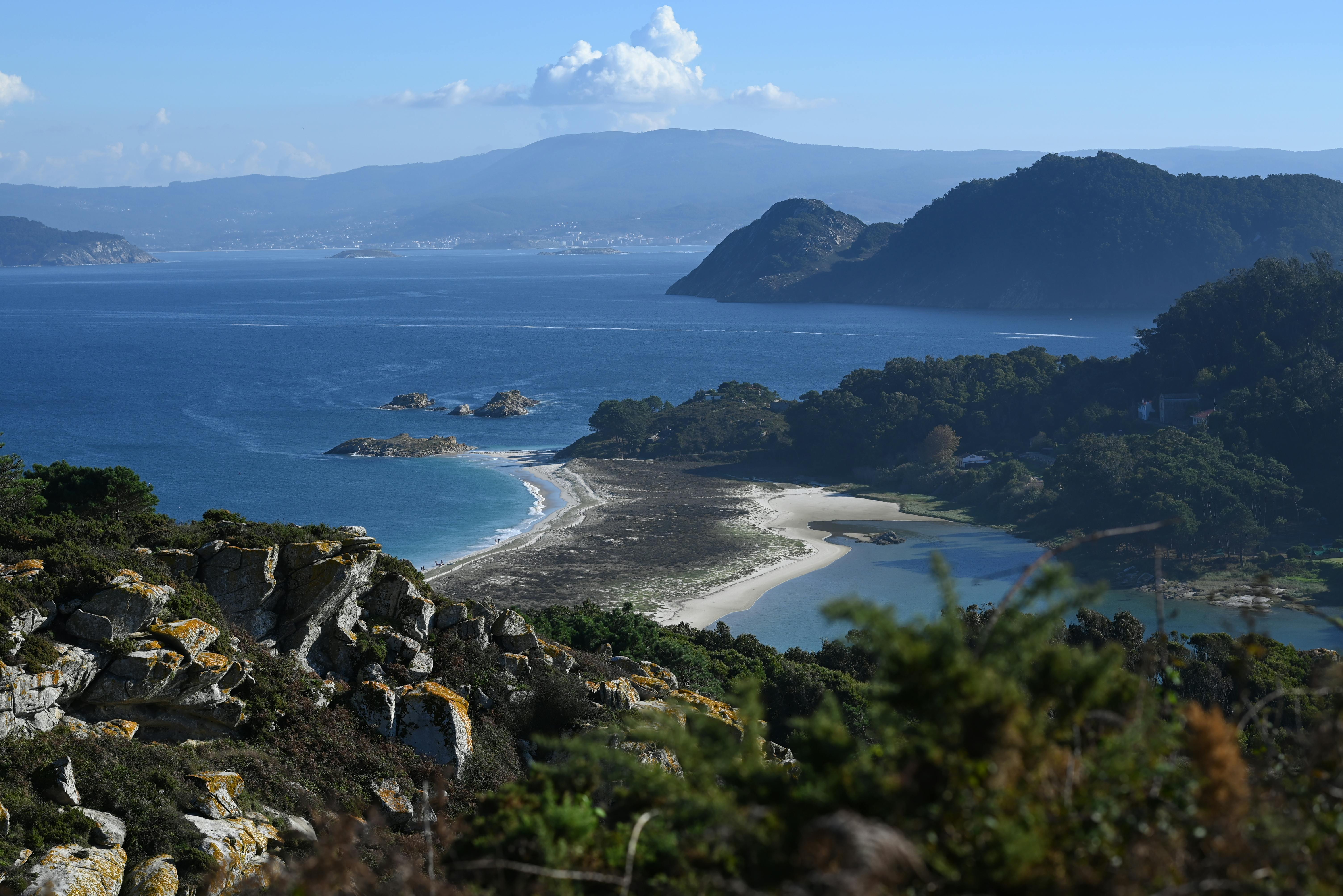 Mua kệ trưng bày tại Quận 11 - Giải pháp tối ưu cho không gian kinh doanh của bạn