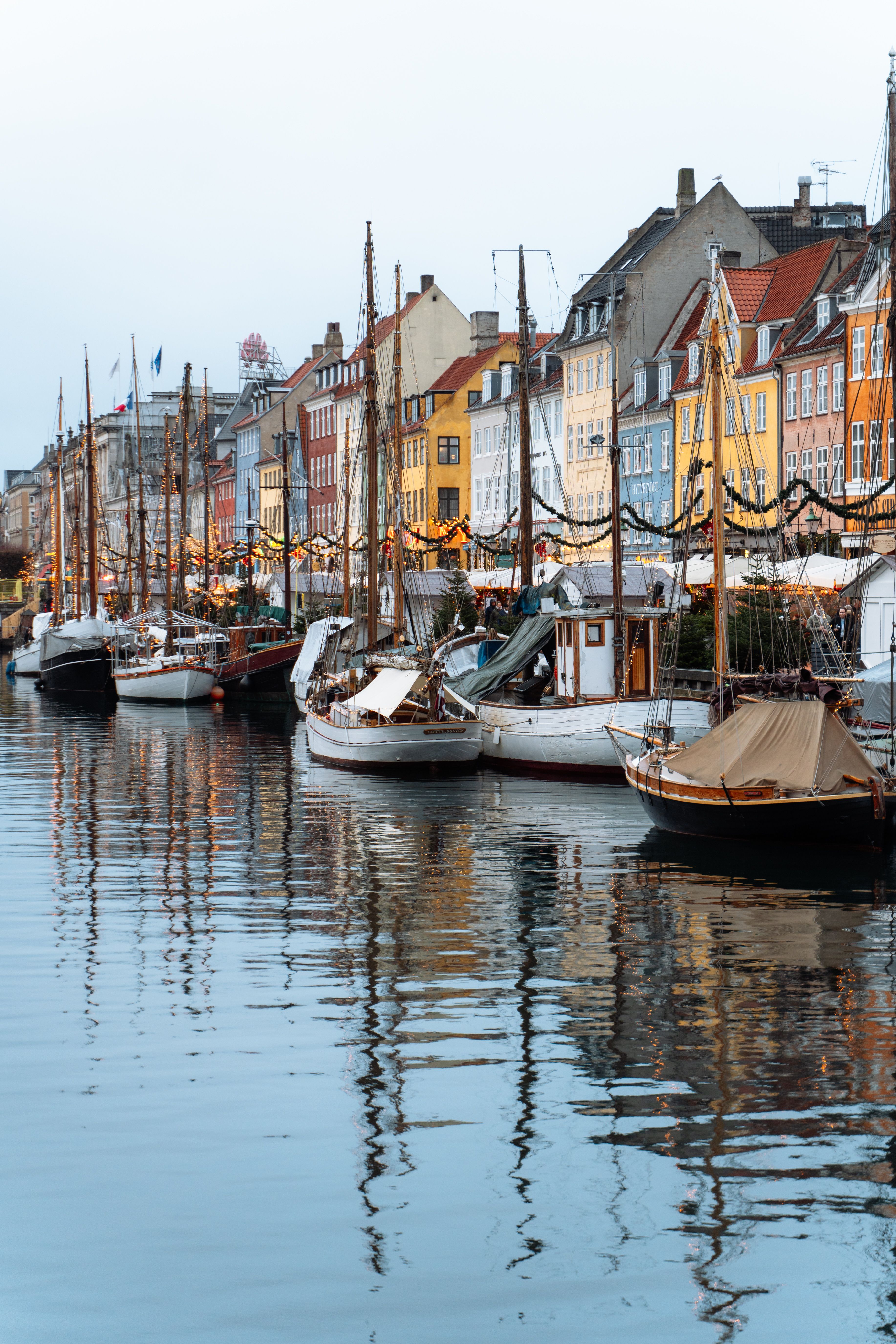 colorful-waterfront-of-nyhavn-in-copenhagen-free-stock-photo