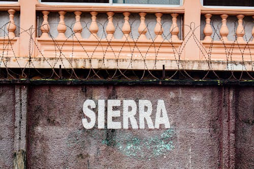 Sierra-painted Fence