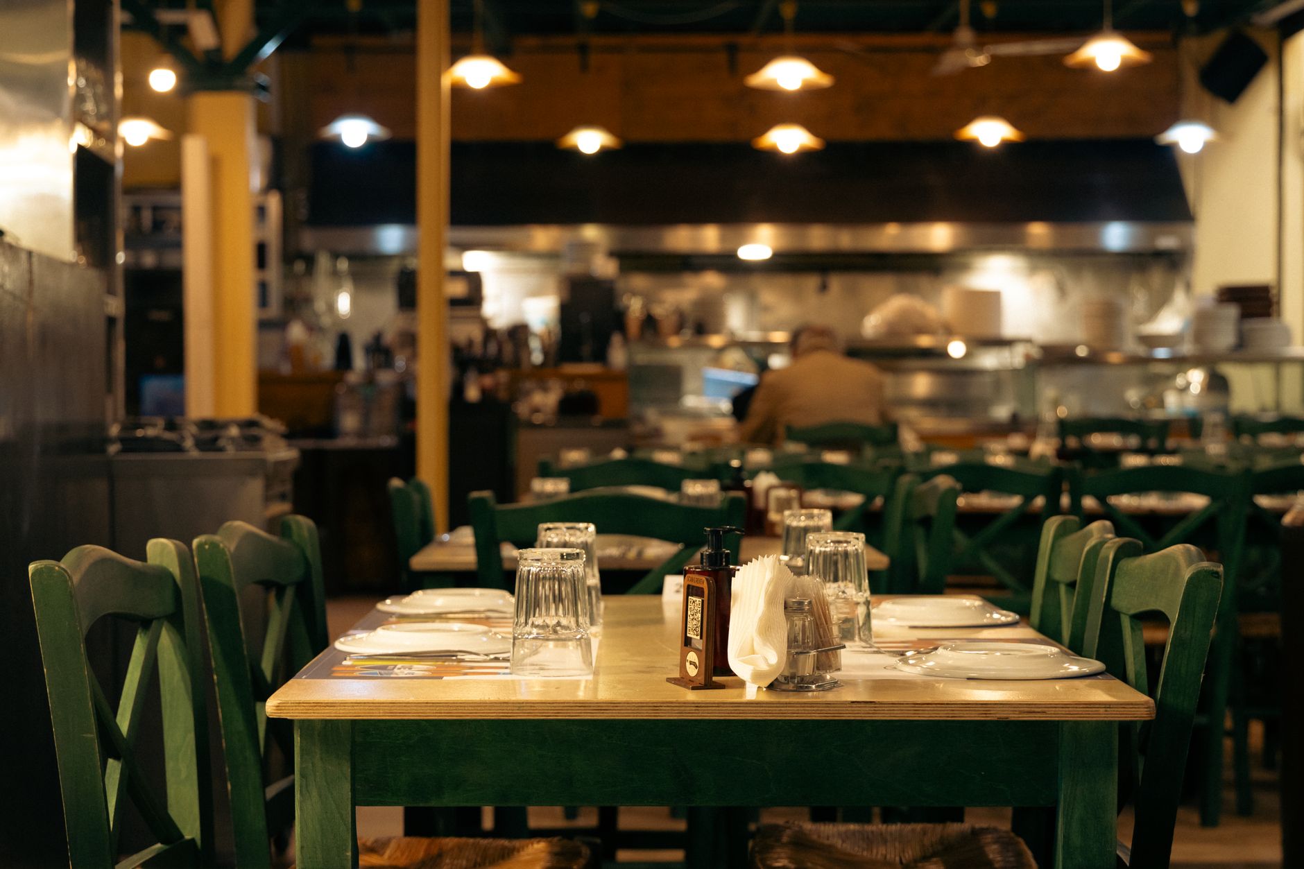 Casual Dining Contraction Deepens as Major Chain Shutters 28 Locations Nationwide