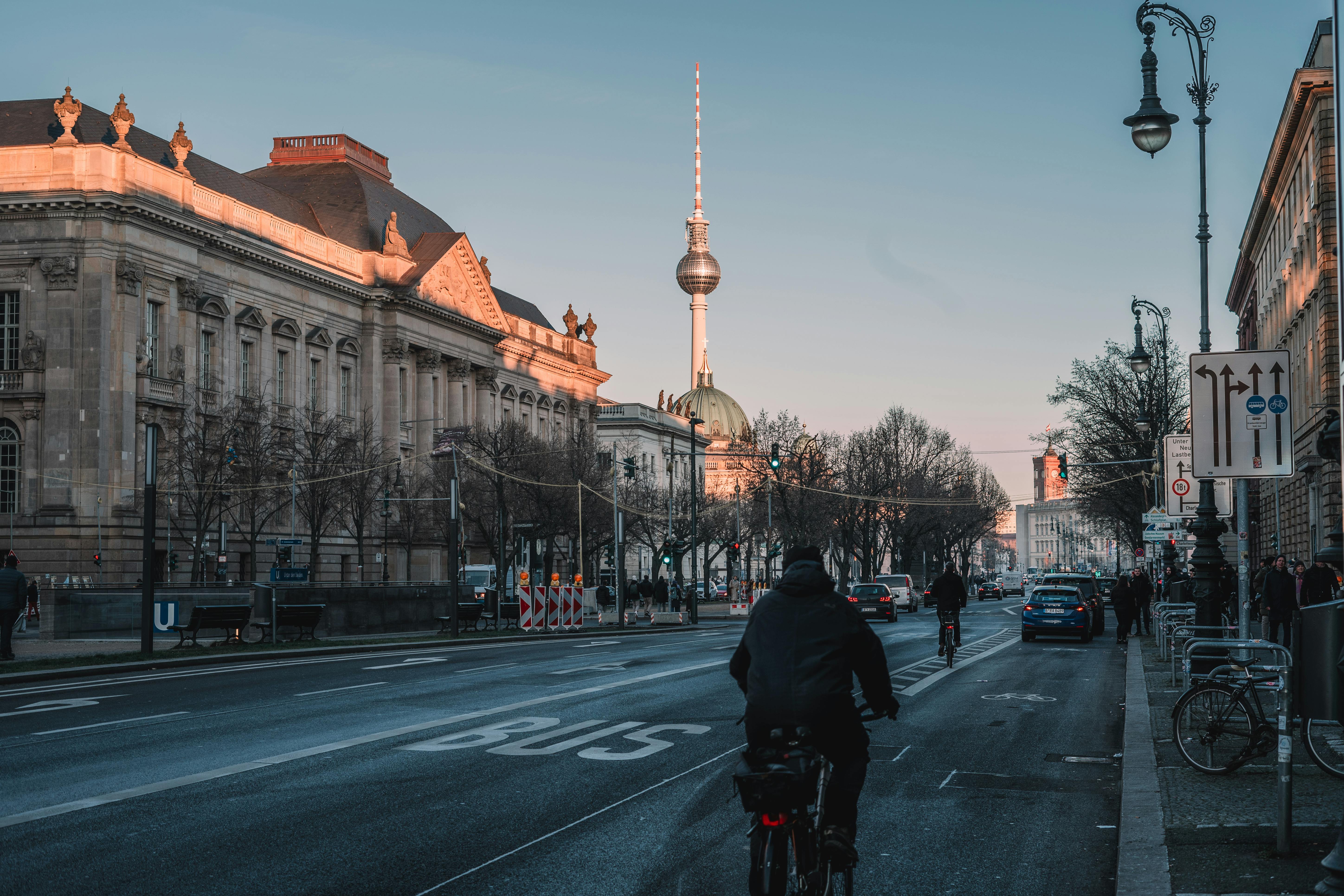 Berlin calls Europe’s immigration hard-liners to summit on asylum rules — Photo by Mike Balzer on Pexels