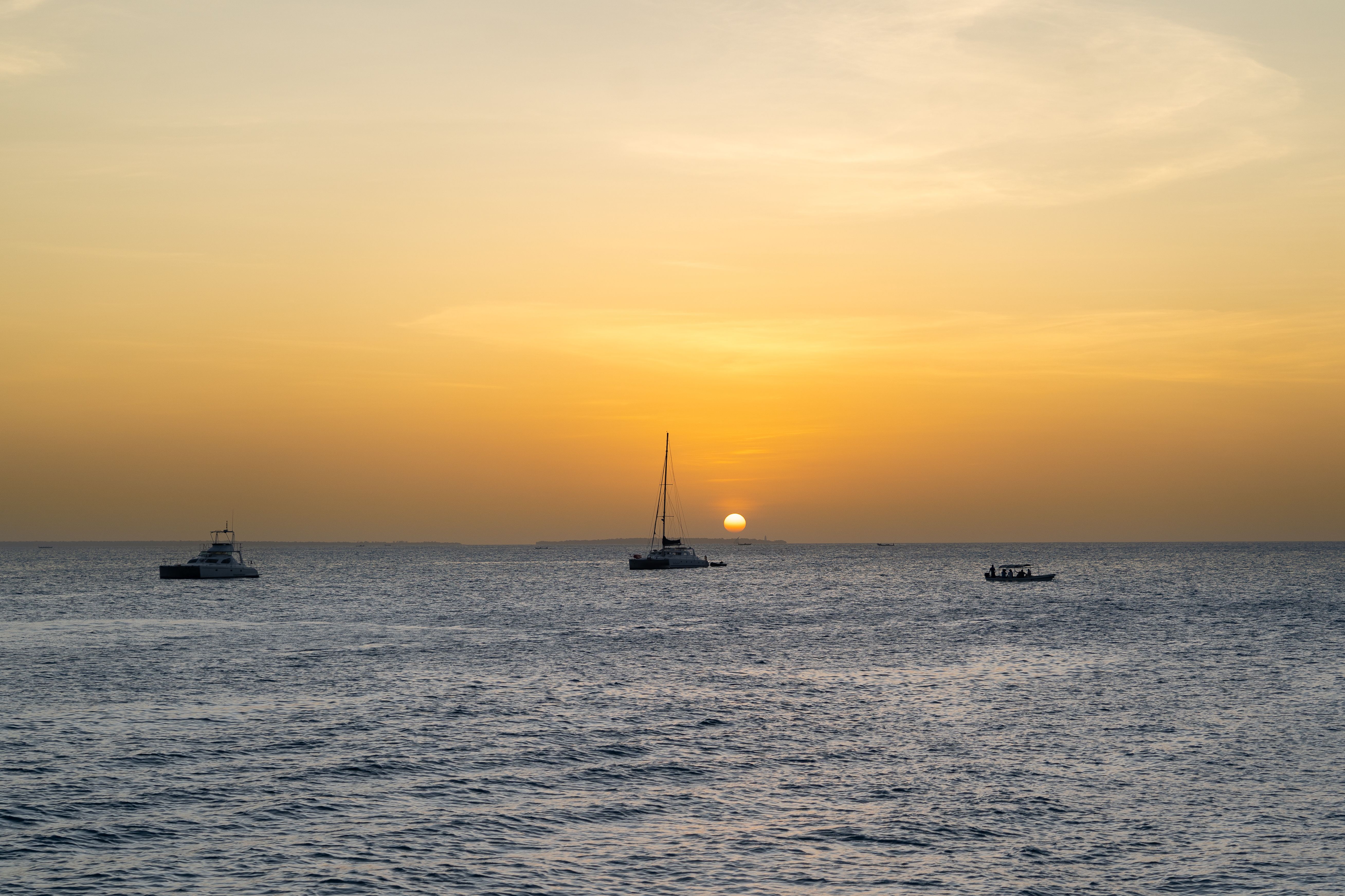 Croisière coucher de soleil avec dîner sur catamaran