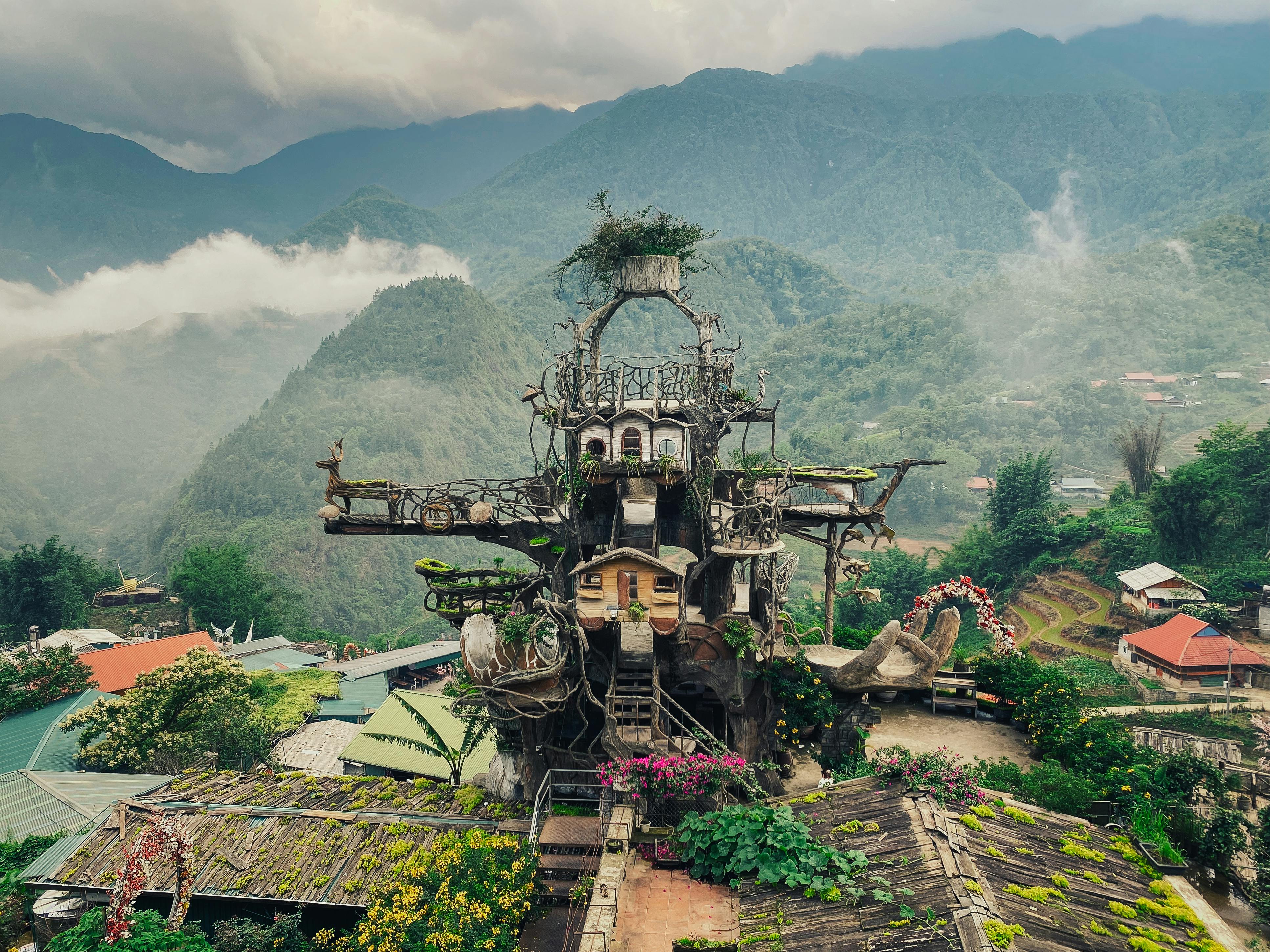 Fantasy RV Tours Featured on Discovery Channel TV Series — Photo by Jason Li on Pexels