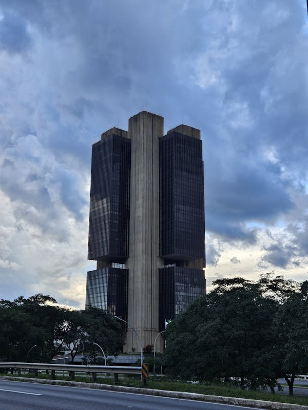 Impacto da Elevação de Tarifas da China no Mercado de Aço Brasileiro