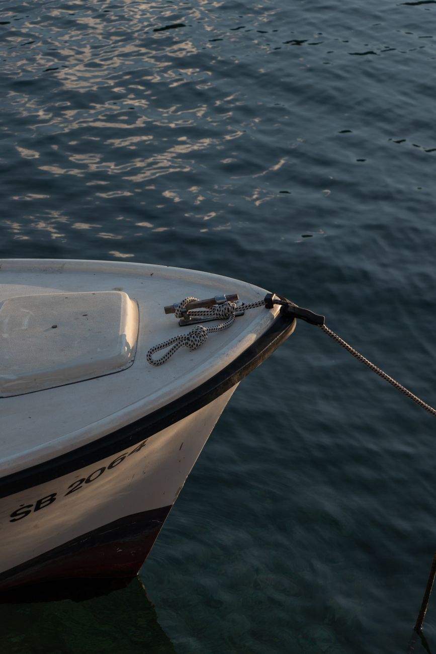Rent a sloop at Tilburg Piushaven for half a day