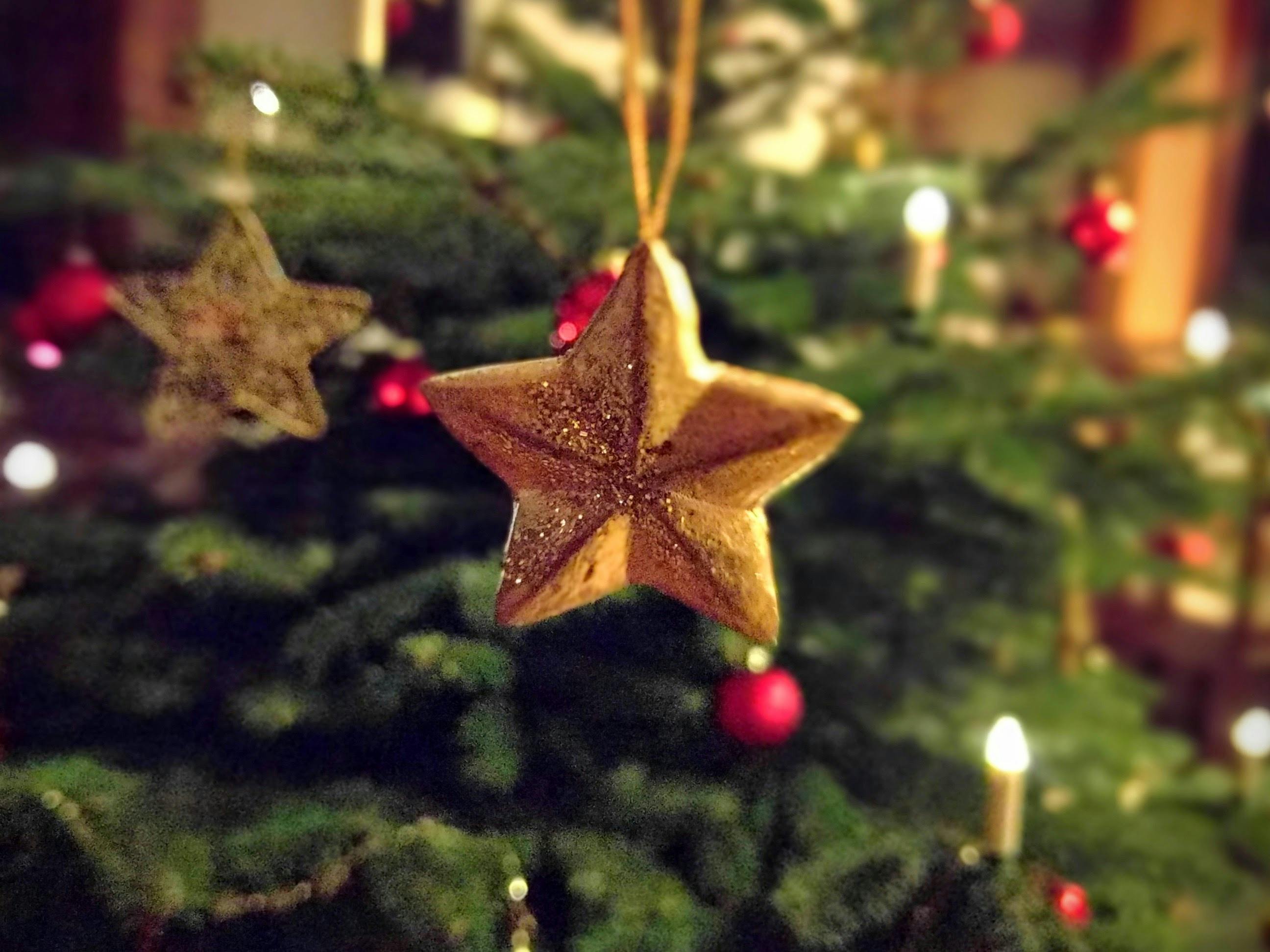 star pre lit tree ornament