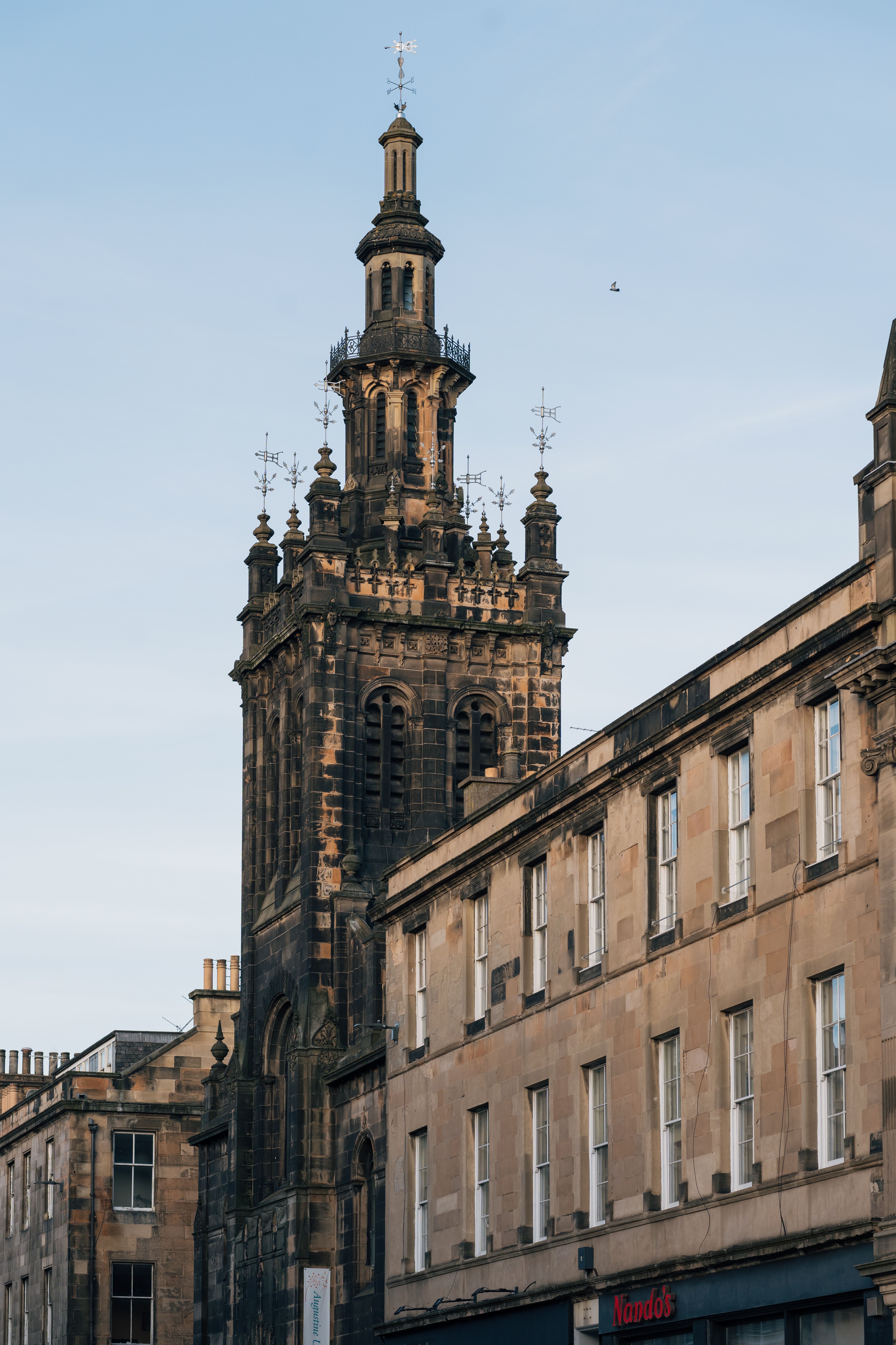 Historic Edinburgh Architecture at Sunset · Free Stock Photo