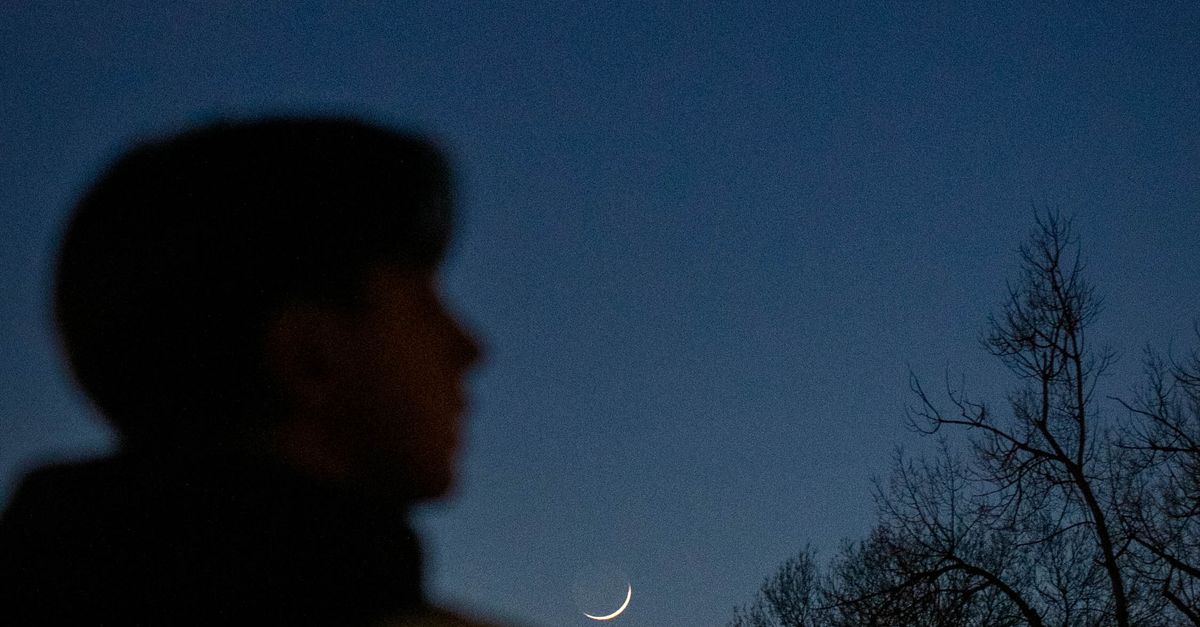 ¿Cómo ver la luna de la cosecha de septiembre y a Saturno? ¿Cómo ver la luna de la cosecha de septiembre y a Saturno?