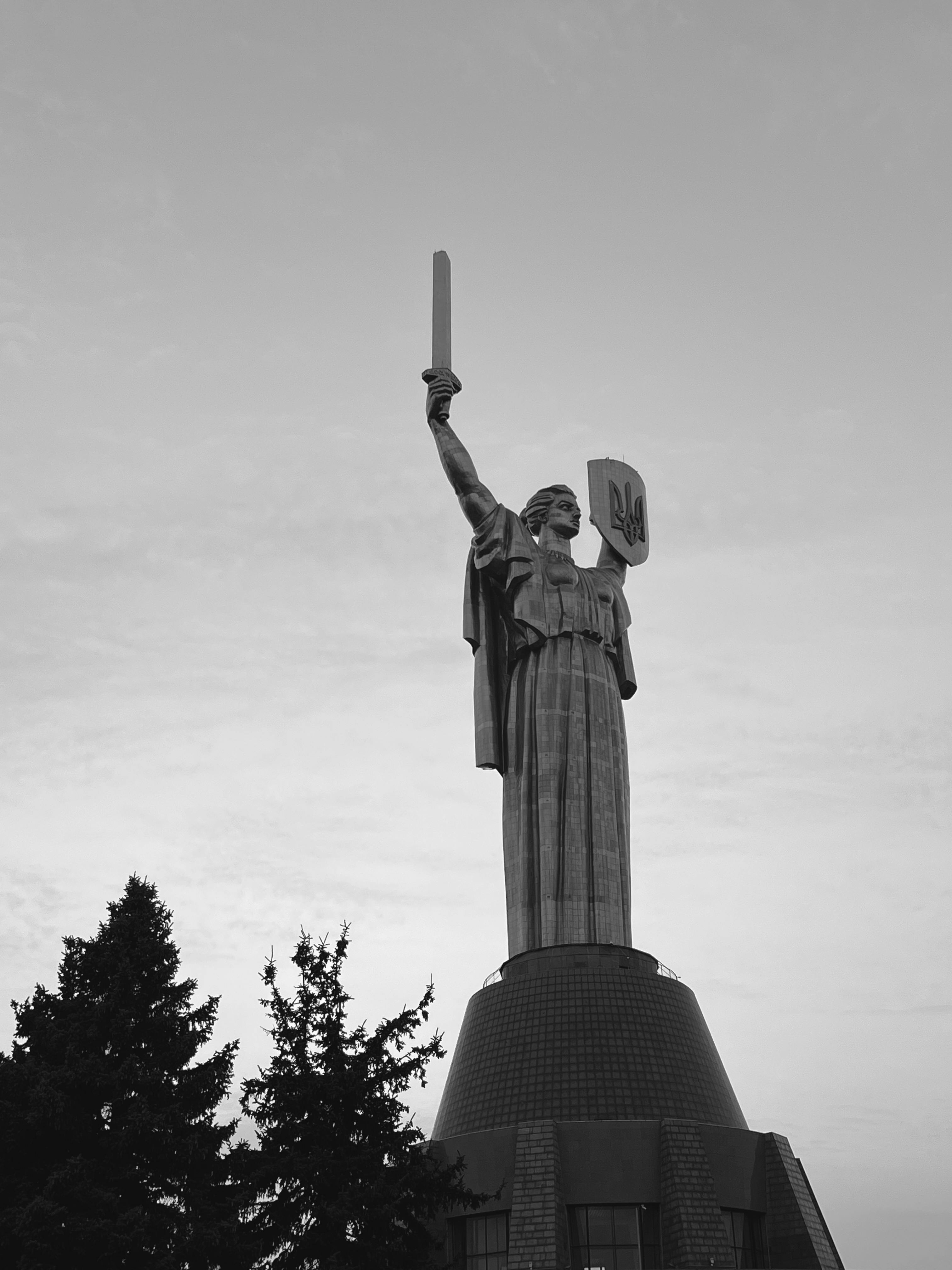 Black and white photo of the Motherland Monument in Kyiv, symbolizing Ukraine