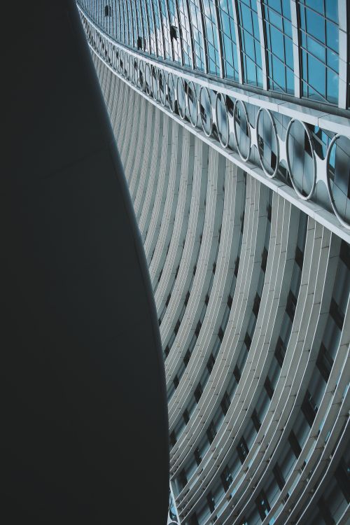 Free A mesmerizing abstract view of a modern skyscraper in İstanbul, showcasing architectural innovation. Stock Photo