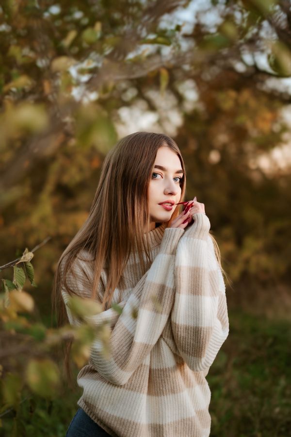 Relaxed jeans with cozy cardigan