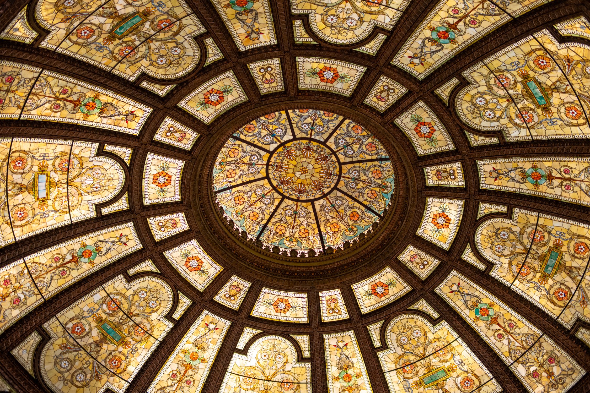 Intricate Stained Glass Dome Interior Design · Free Stock Photo