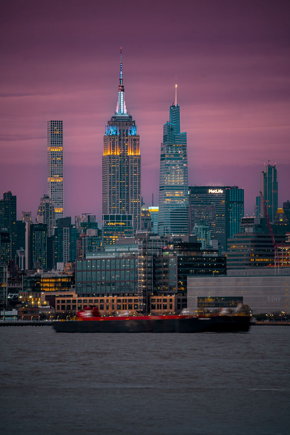 Stunning Sunset Over New York City Skyline · Free Stock Photo
