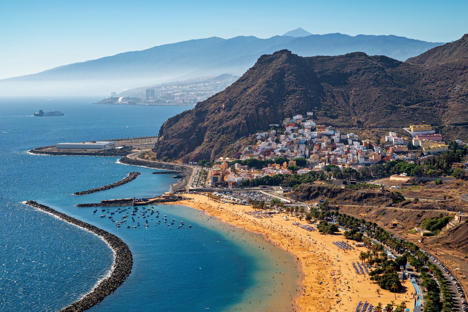 The Canary Islands: Choosing Between Tenerife, Gran Canaria, and Lanzarote