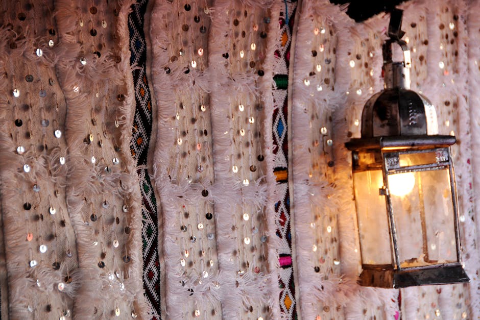Explore the Art of Weaving at Our Moroccan Rug Workshop