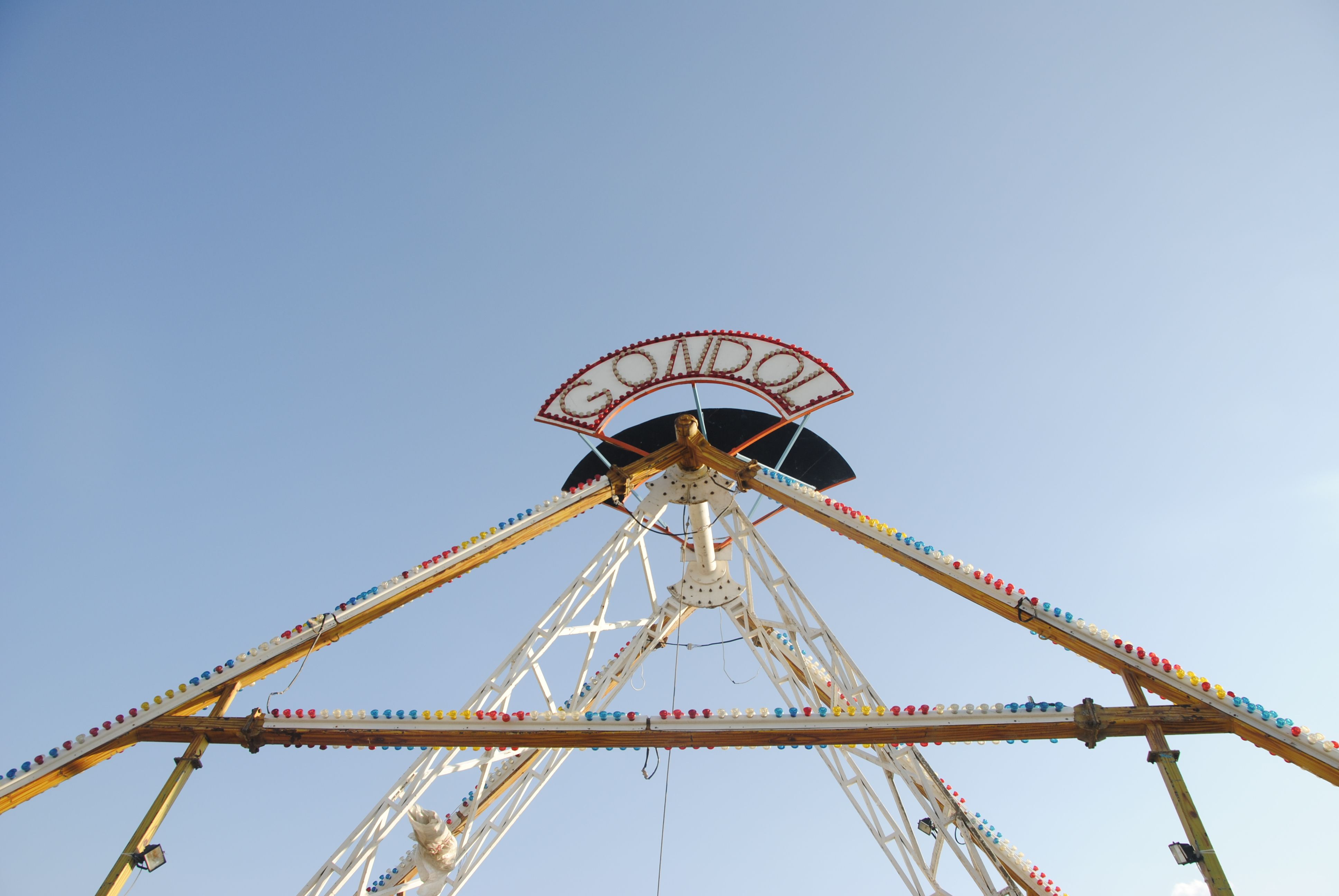 Gondola Ride at Lüleburgaz Amusement Park · Free Stock Photo