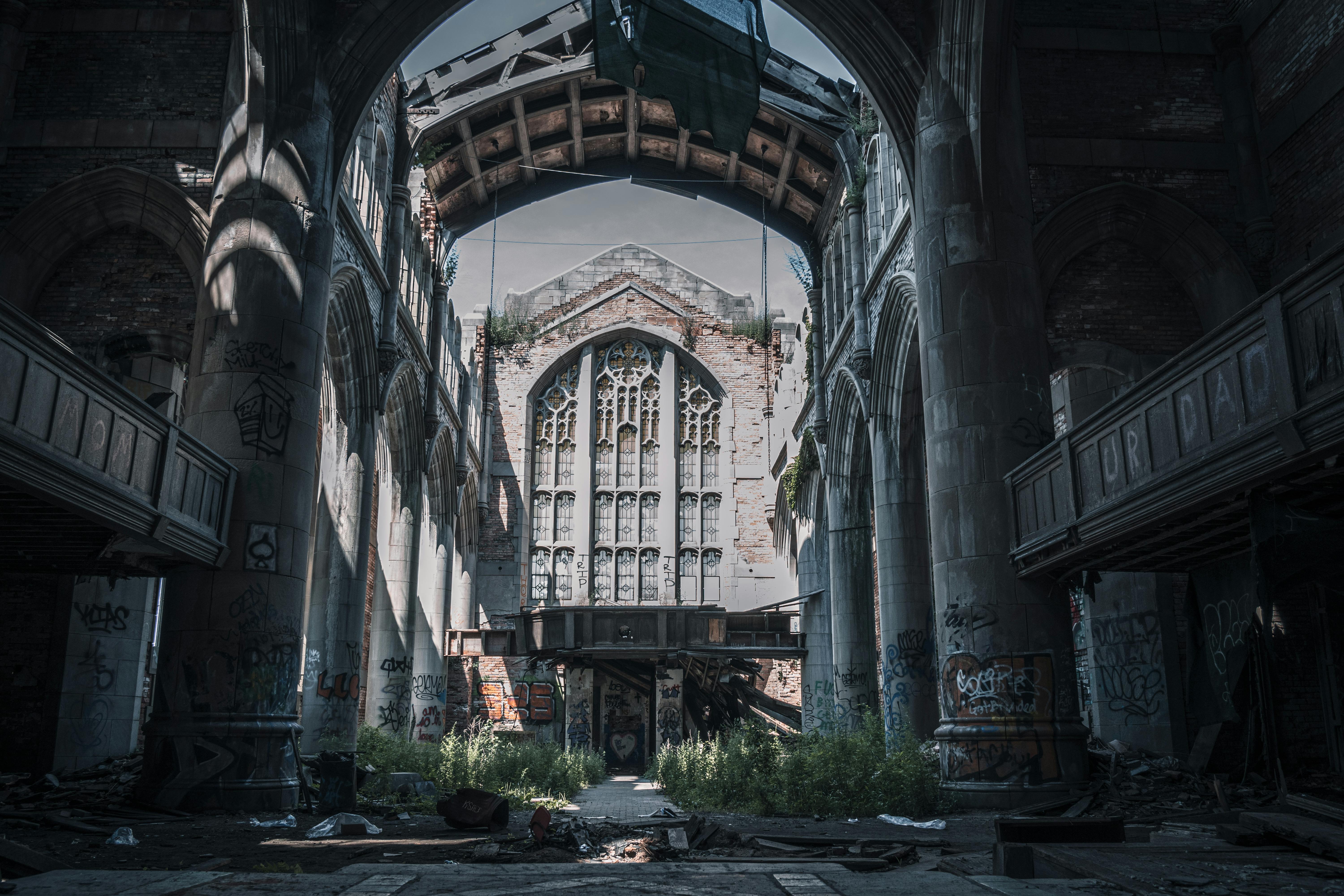 Unexplained Light Orbs Hovering Over Ruins: Analysis and Theories