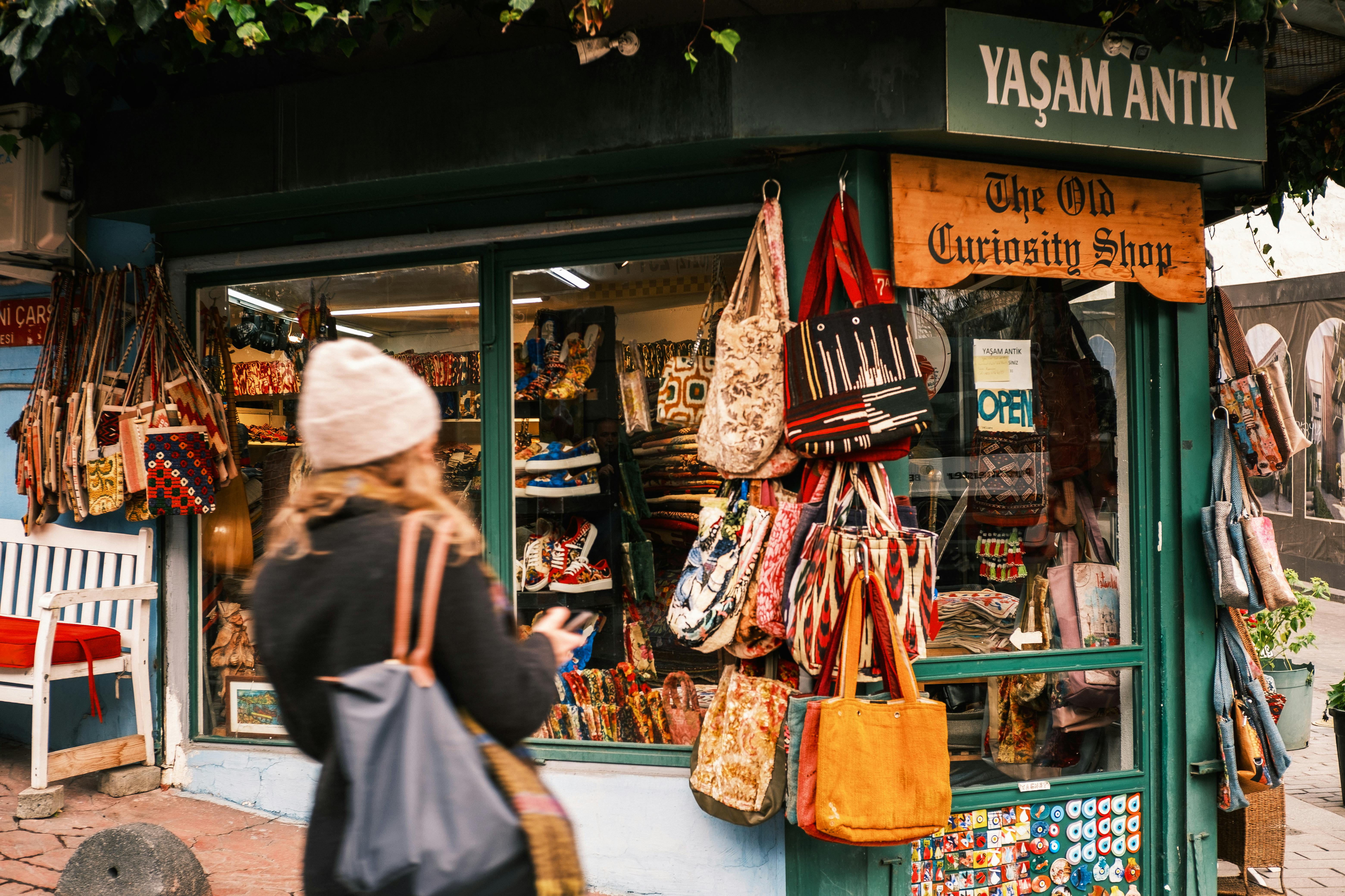 Amazon Alternatives: 21 Places to Shop Online Other Than Amazon — Photo by Onur on Pexels