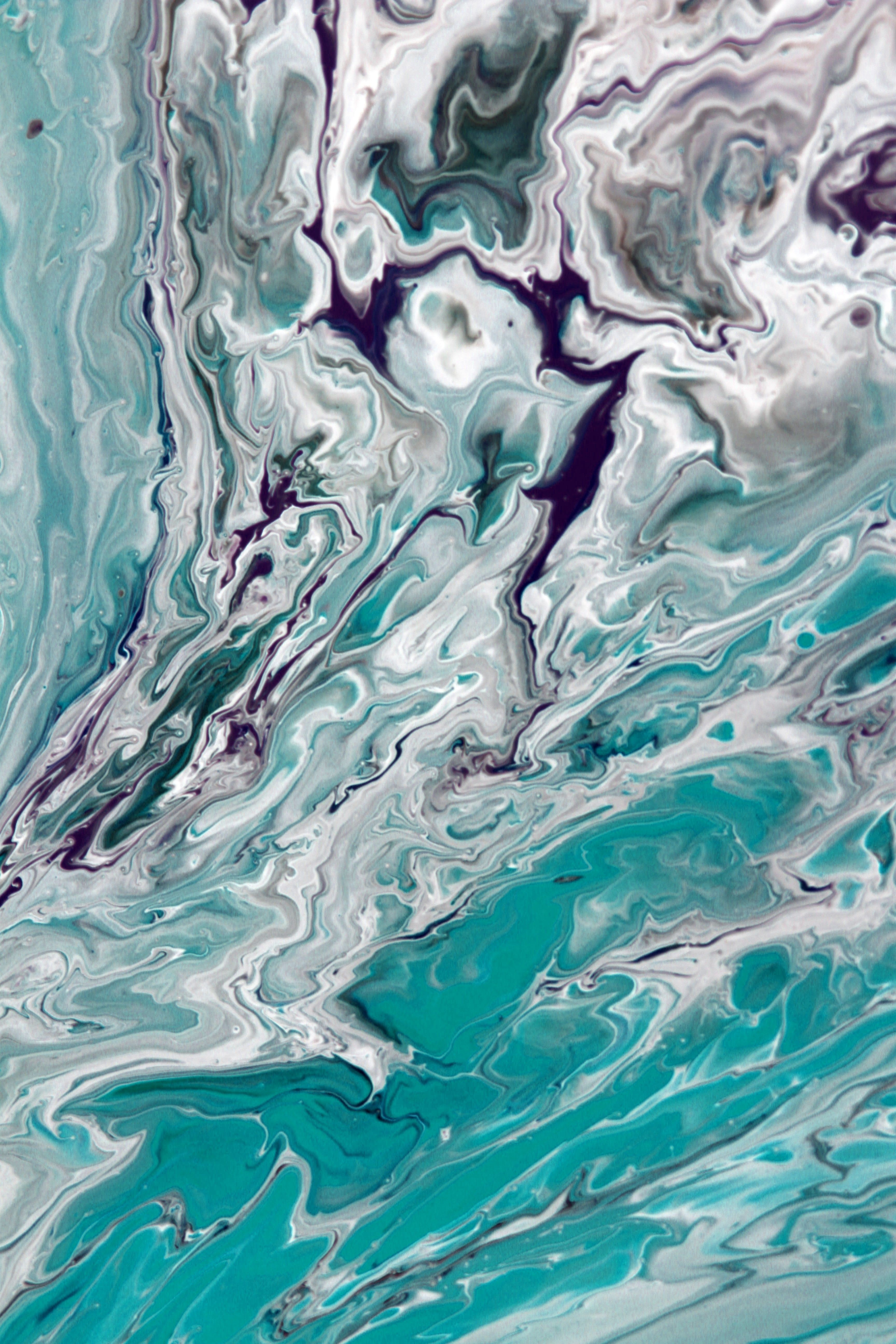 Abstract Fluid Art with Turquoise and Purple Streams · Free Stock Photo