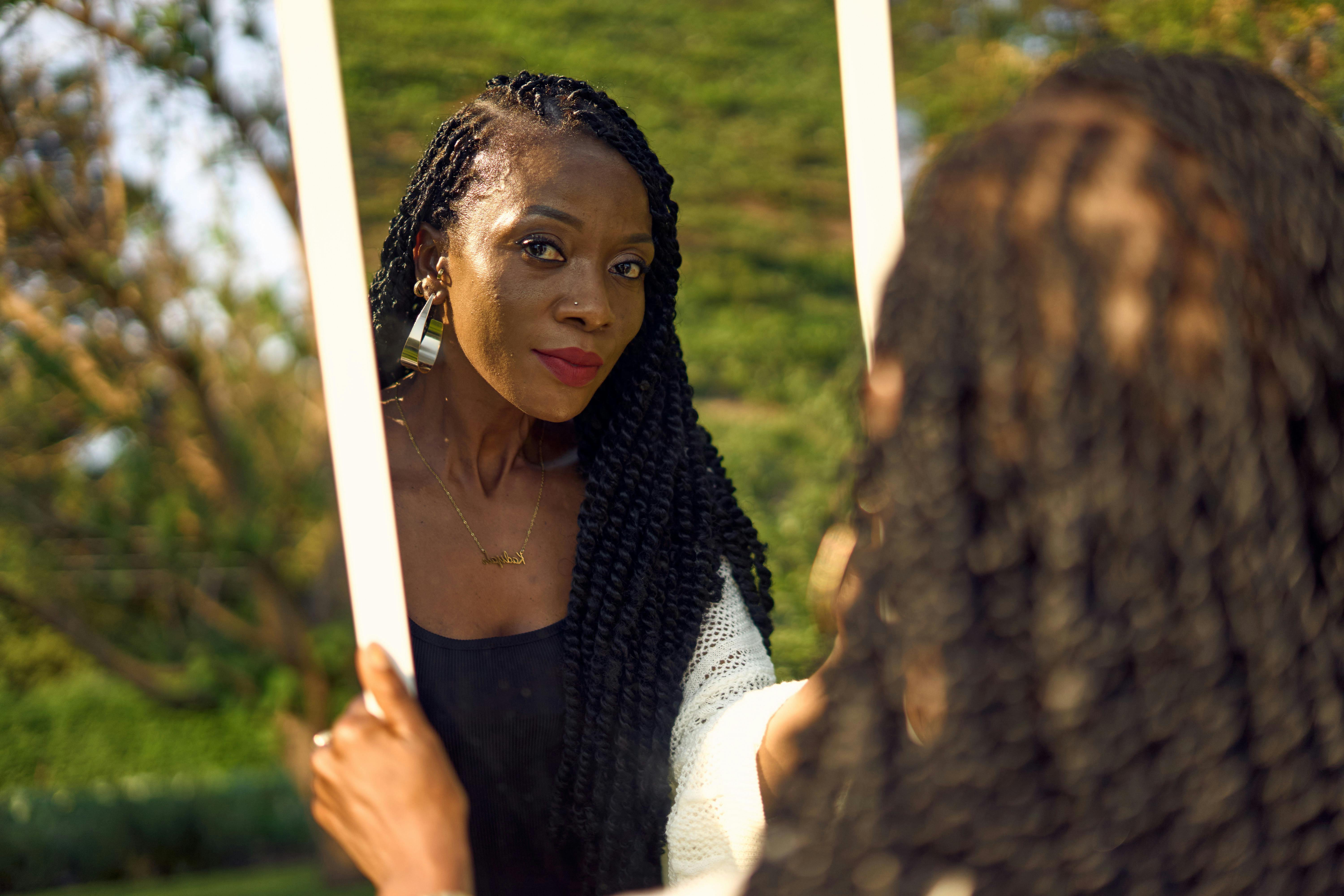 How an Indiana counselor helps students turn ‘I want to go to college’ into a plan - Mirror Indy — Photo by Chibili  Mugala o
