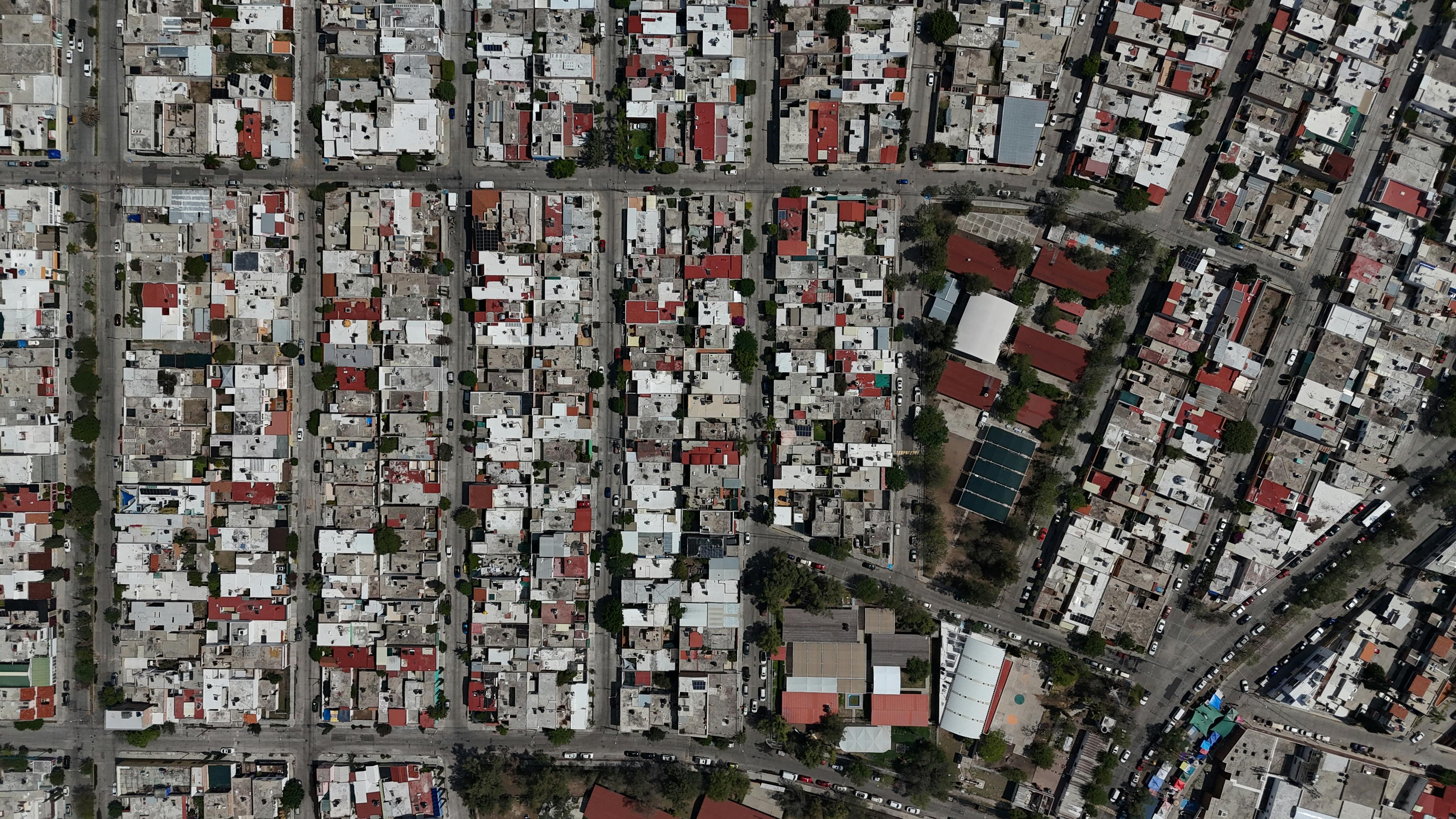 Integrating urban design and clean energy for better city LIFE — Photo by Carlos Bedoy on Pexels