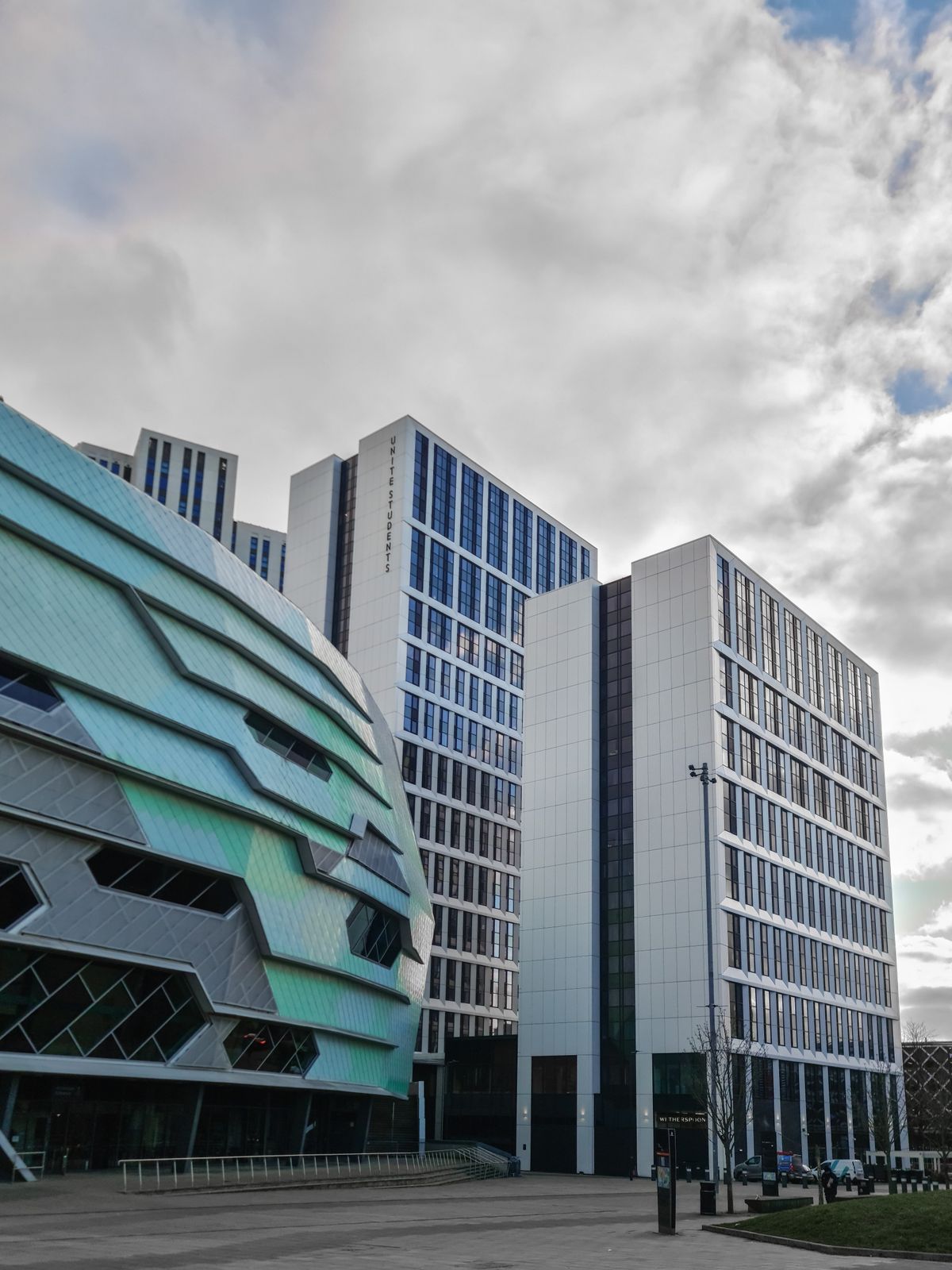 How to Choose a Financial Adviser in Leeds: 10 Things to Check Before You Decide 3 Modern architectural buildings in Leeds city centre