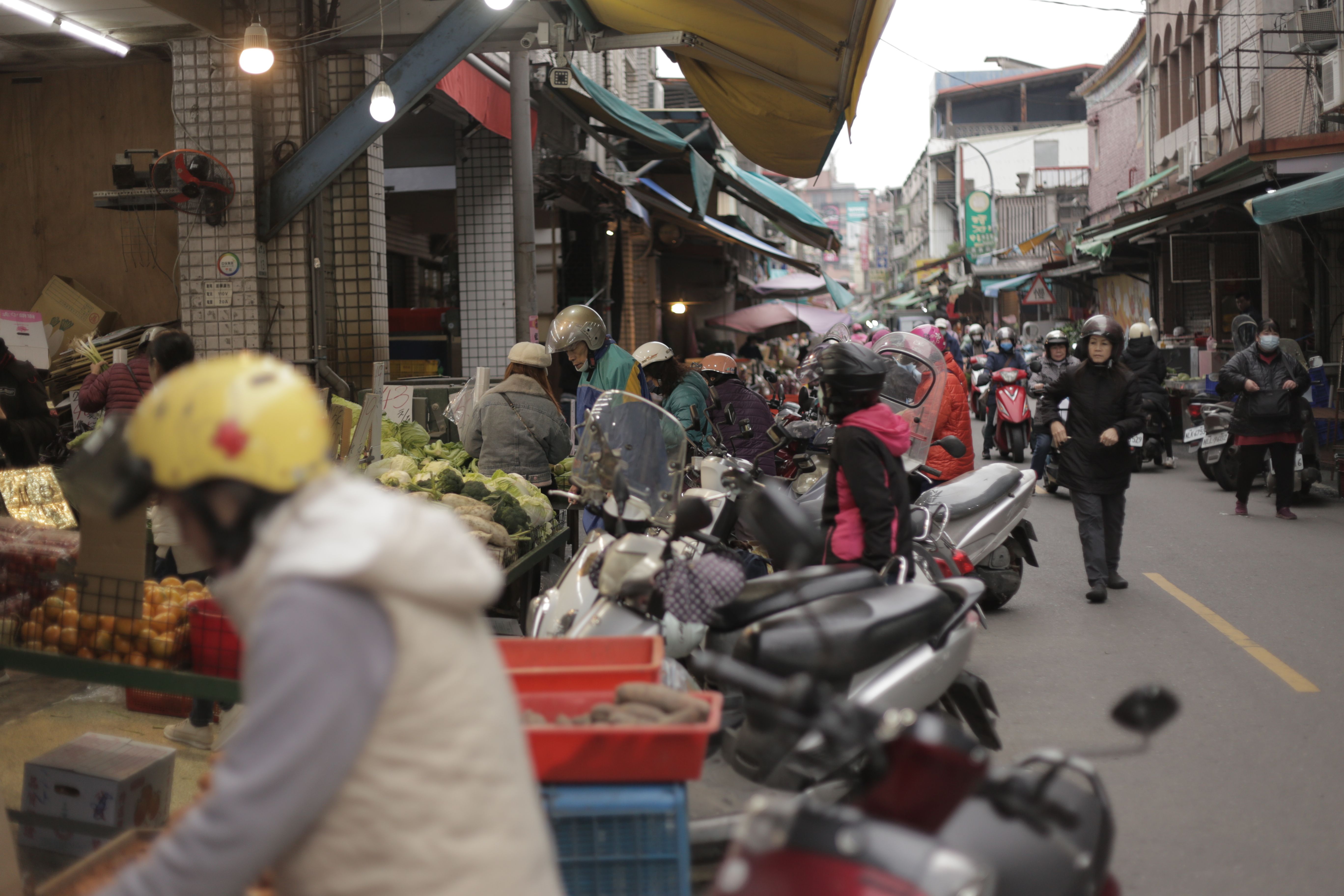 財經：「逢跌必漲」的神話已破？美聯準會的兩難與投資者的抄底危