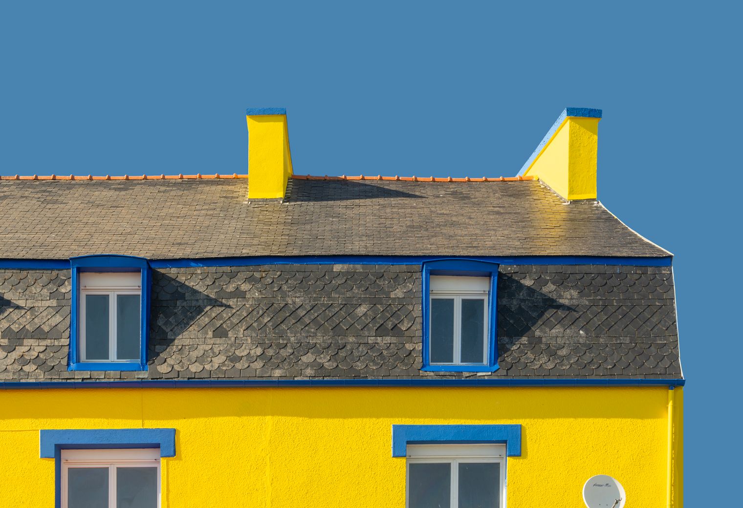 Arnside — professional movers carrying furniture on a house move