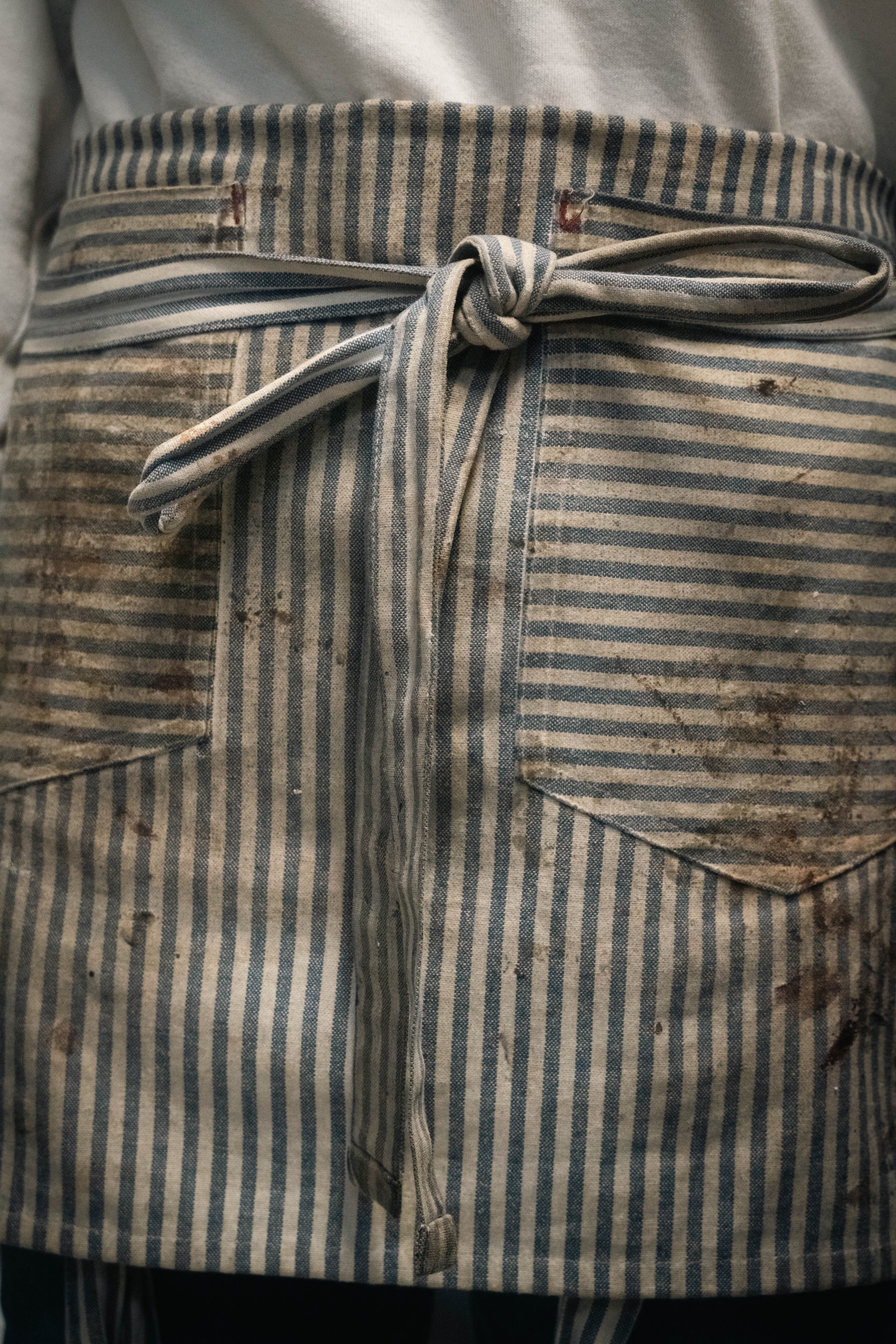 Detail Shot Apron Photos, Download The BEST Free Detail Shot Apron ...