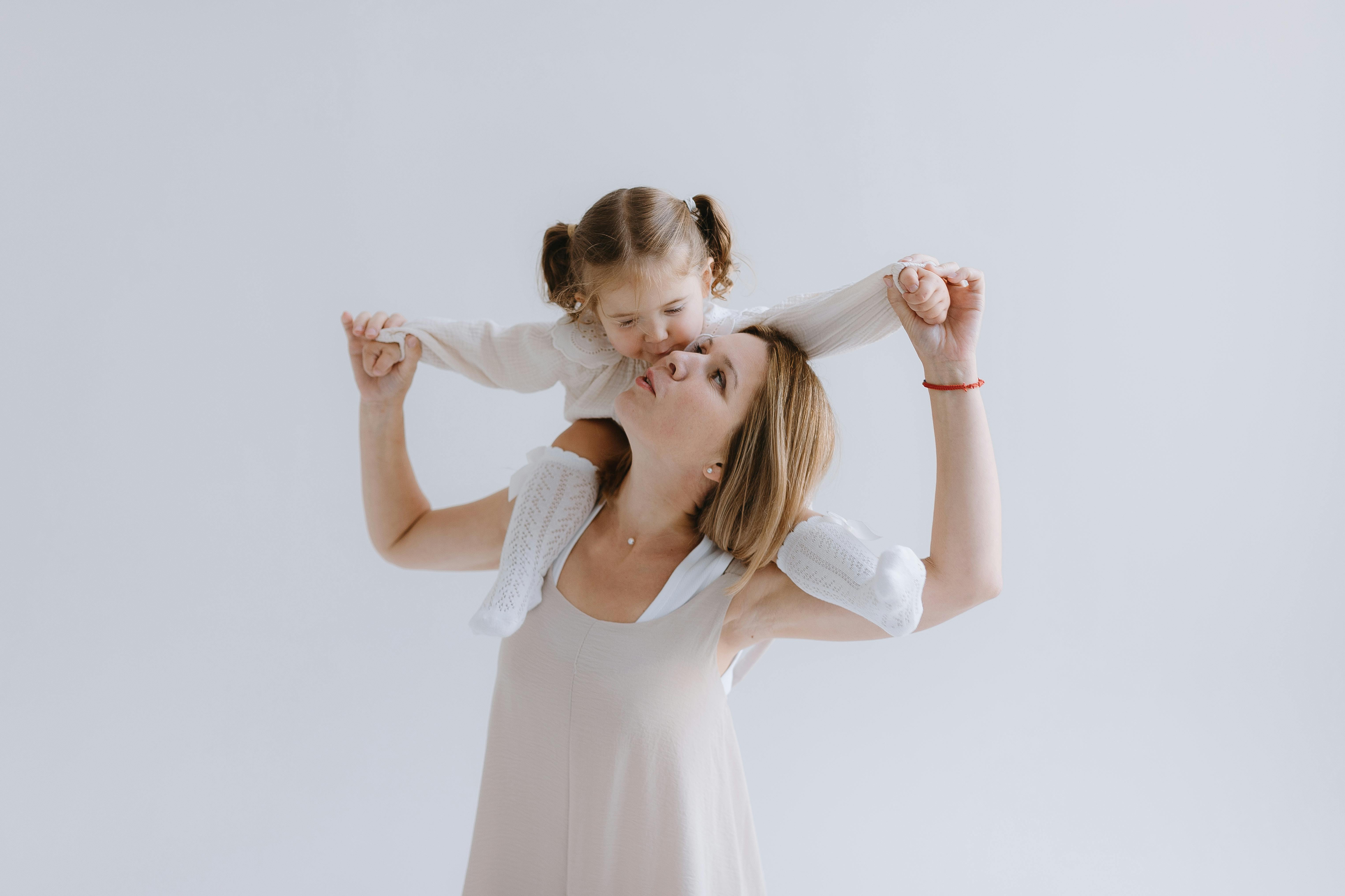 family law, child custody, alimony, legal separation, prenuptial agreements, divorce and family law, divorce law — Photo by A