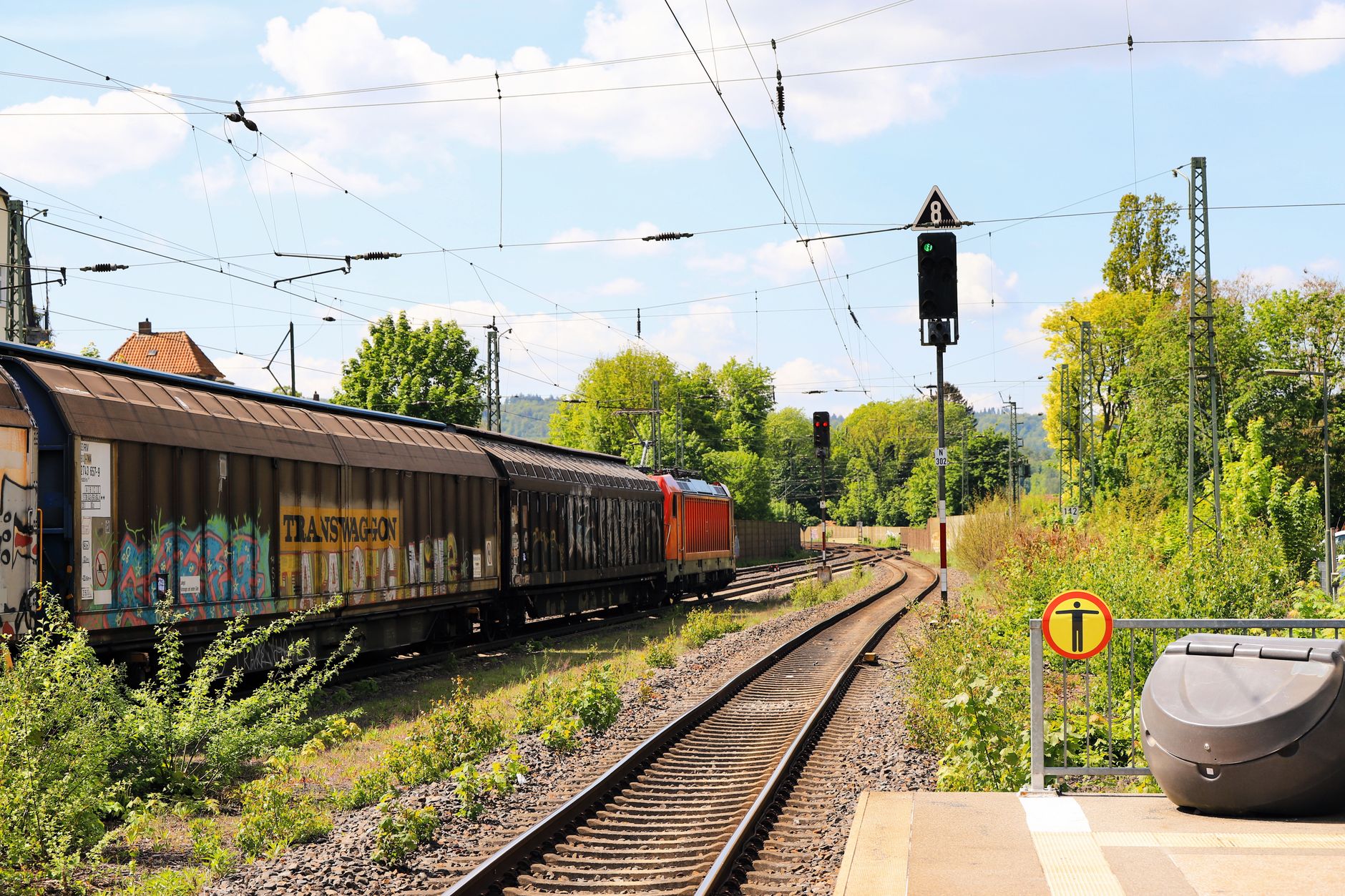 Un train de marchandises provoque cinq incendies de talus entre Beaune et Dijon