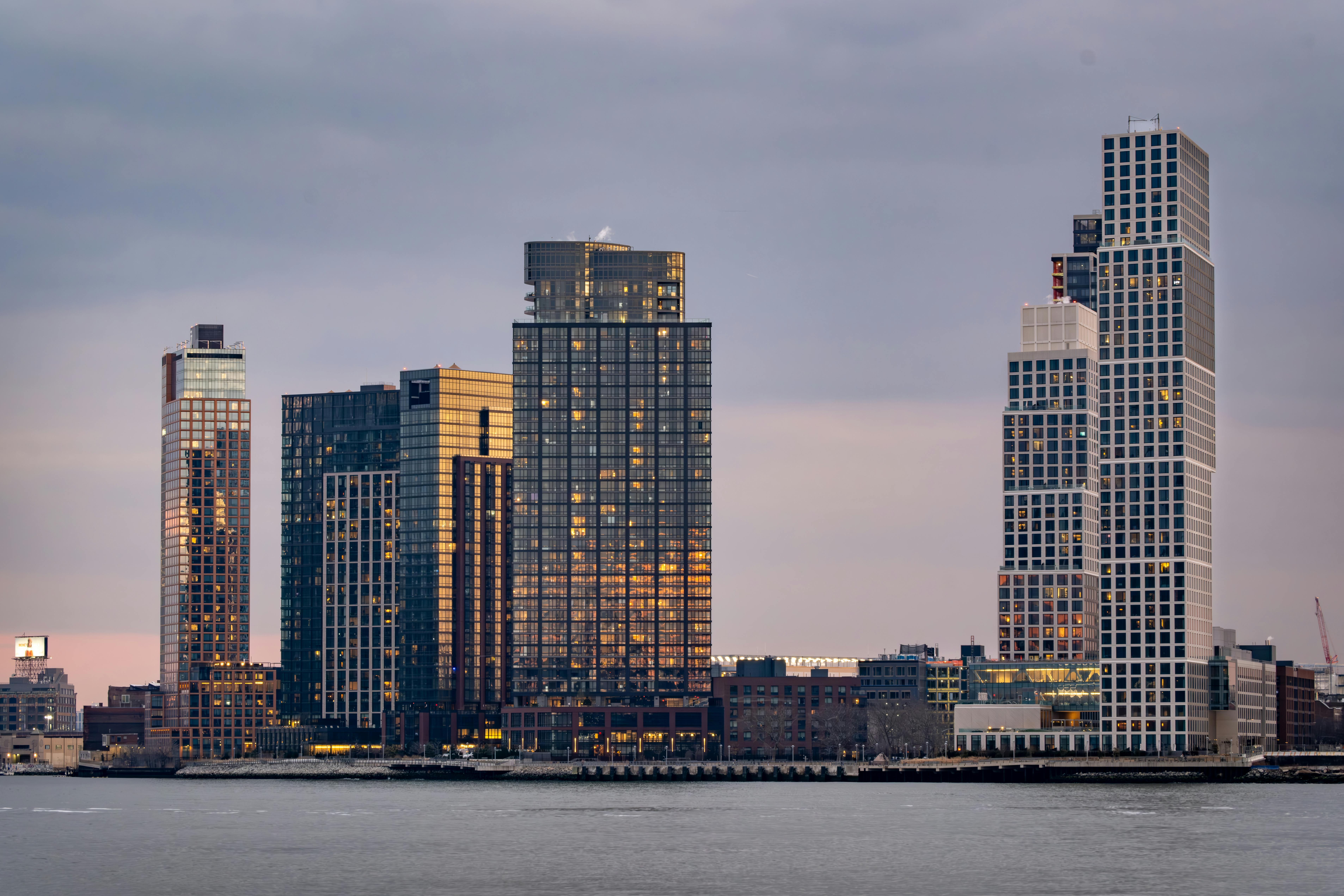 Hudson Pacific Properties, Inc. $HPP Stake Decreased by Divco West Real Estate Services LLC — Photo by _ Whittington on Pexel