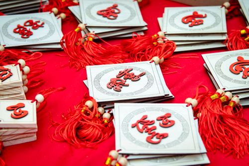 Free Traditional red Chinese envelopes with tassels on display, symbolizing luck and prosperity. Stock Photo