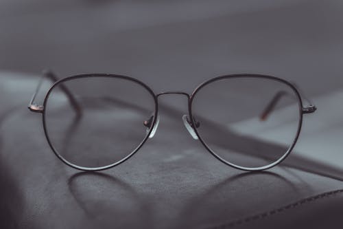 Silberfarbene Gerahmte Brille